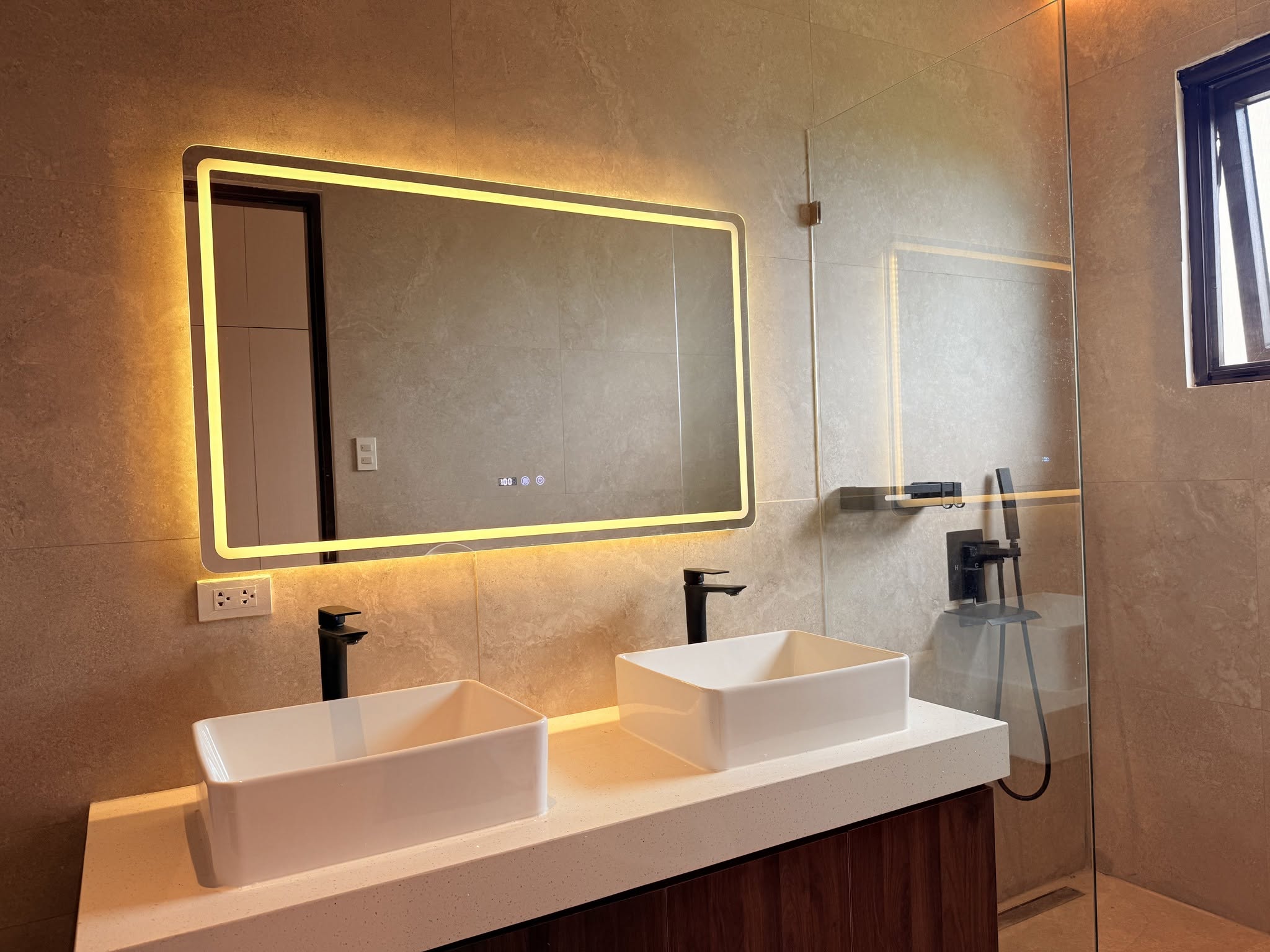 4-BedroomHouseandLotforSaleatTheSonomaResidences,Sta.Rosa,Laguna-15.jpg