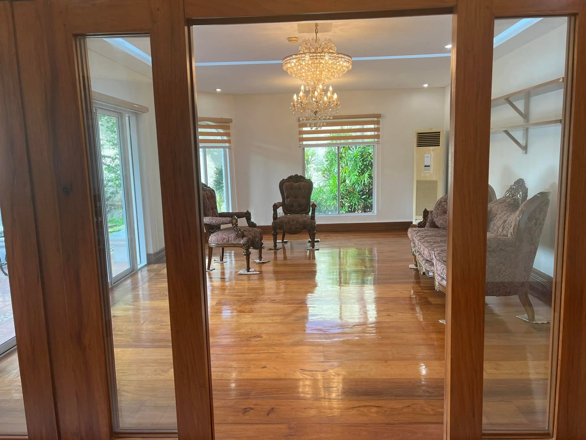 5-BedroomHouseandLotforLeaseinAlabangHills,Muntinlupa-4.jpg