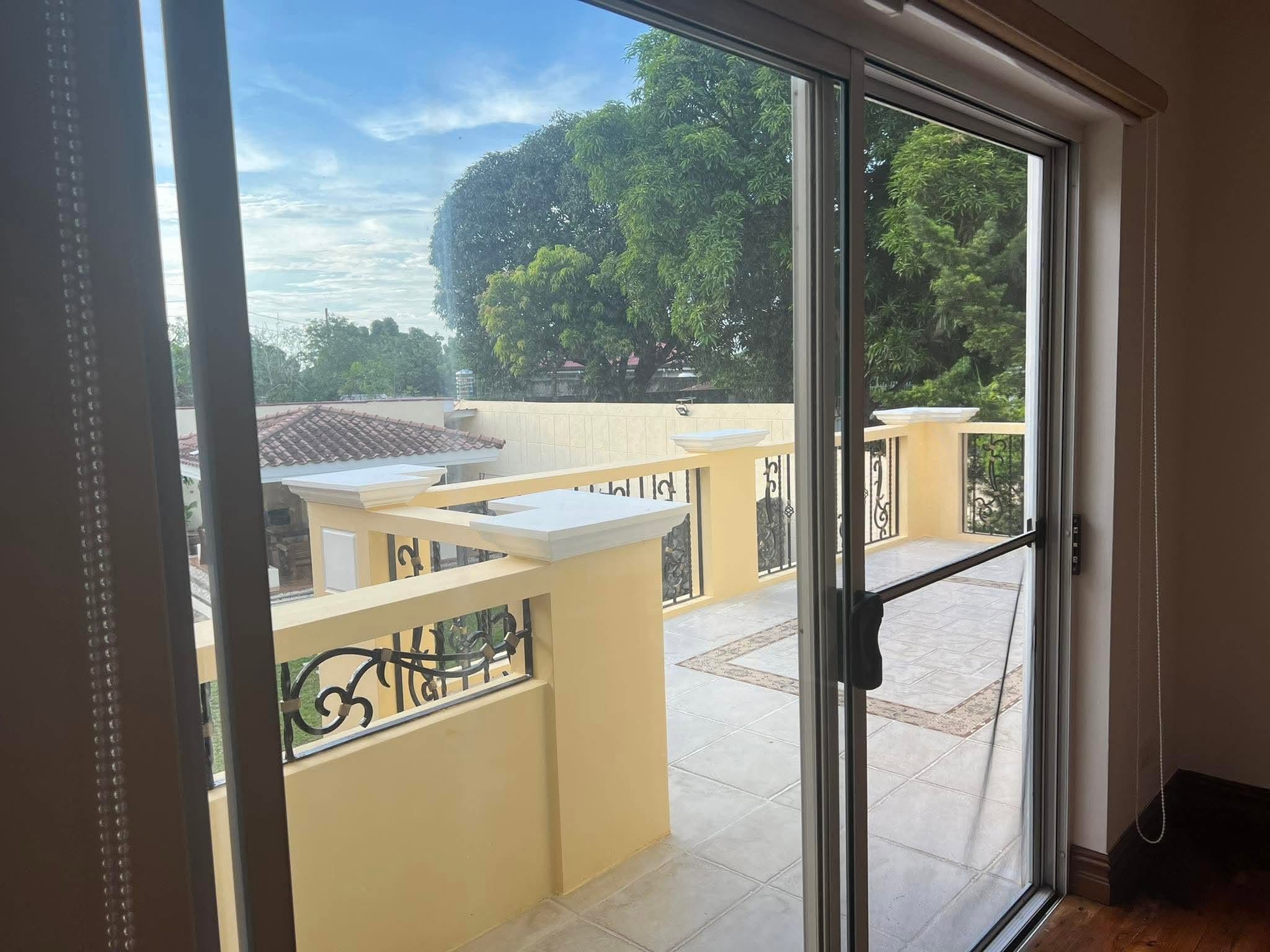 5-BedroomHouseandLotforLeaseinAlabangHills,Muntinlupa-16.jpg