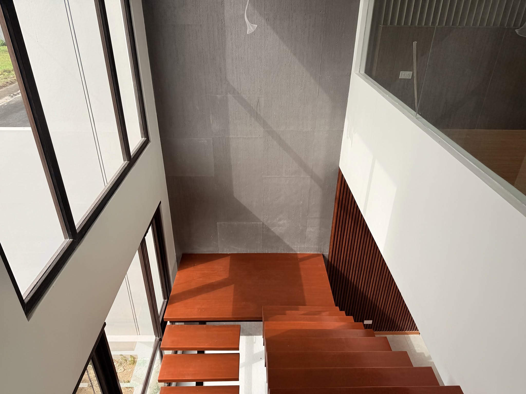 4-BedroomHouseandLotforSaleatTheSonomaResidences,Sta.Rosa,Laguna-9.jpg