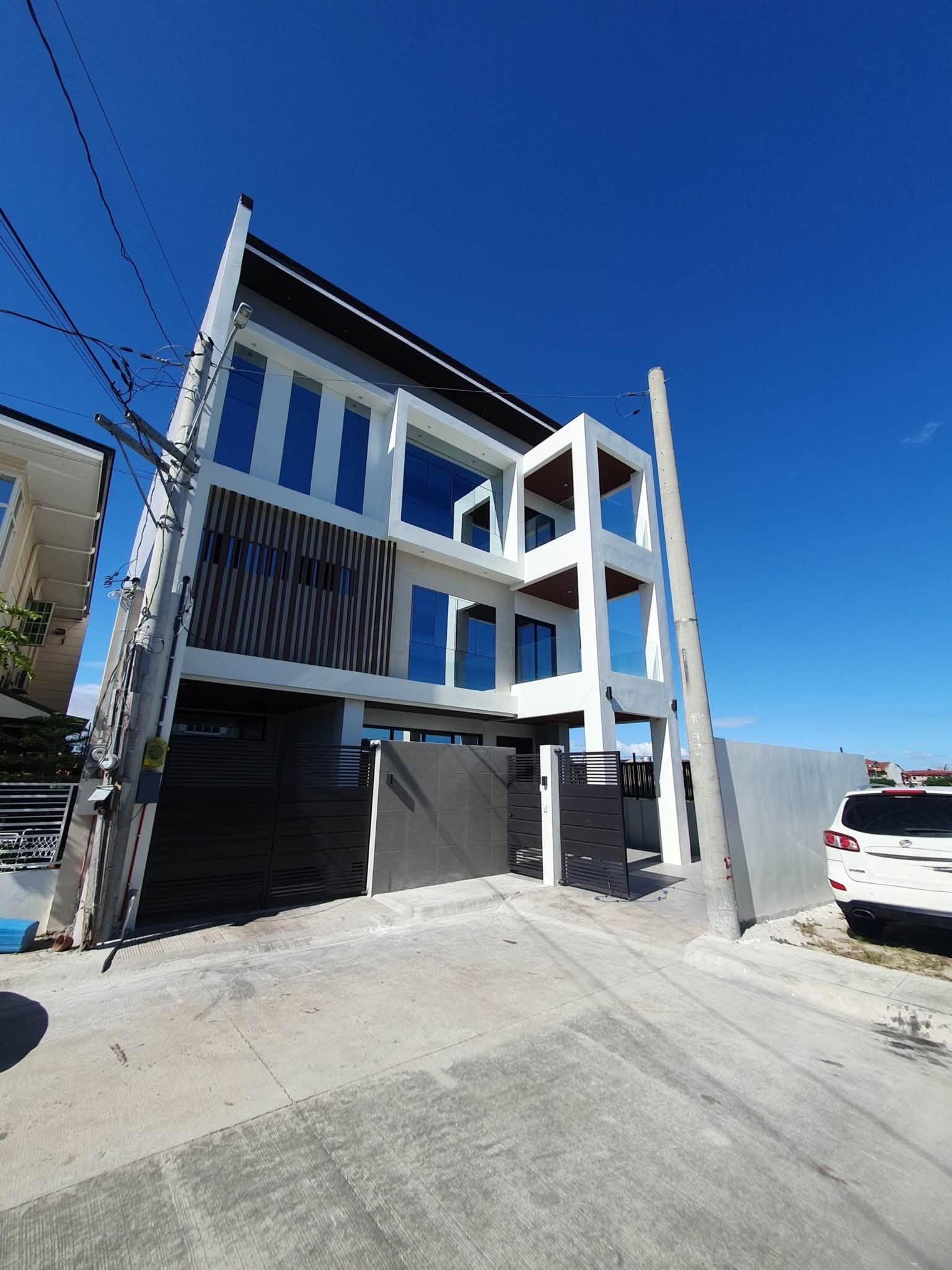 5-BedroomHouseandLotforSaleinPrincetonHeights,Bacoor,Cavite-1.jpg
