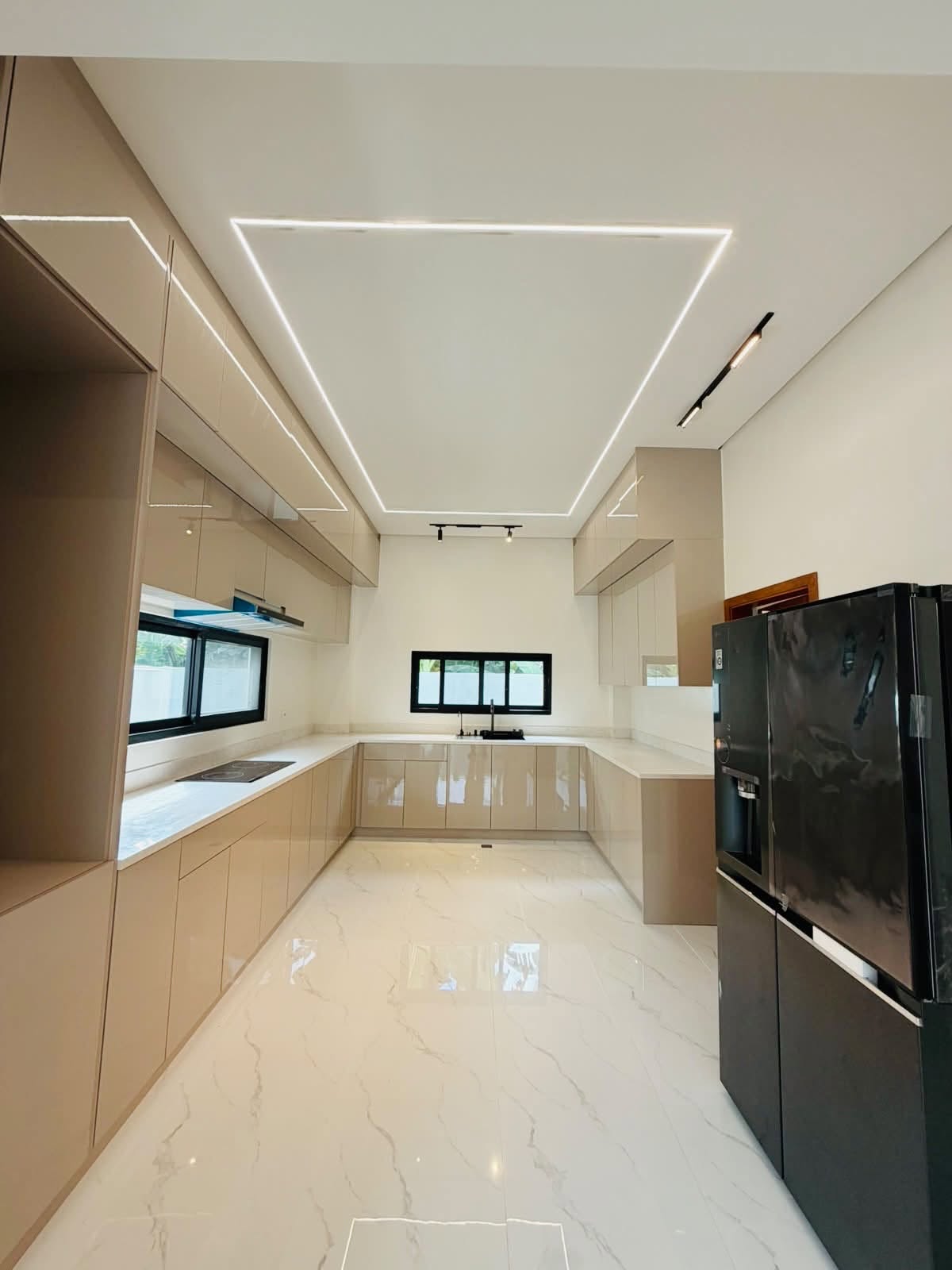 Splendid4-BedroomHouseandLotforSaleinNorthFairview,QuezonCity-7.jpg