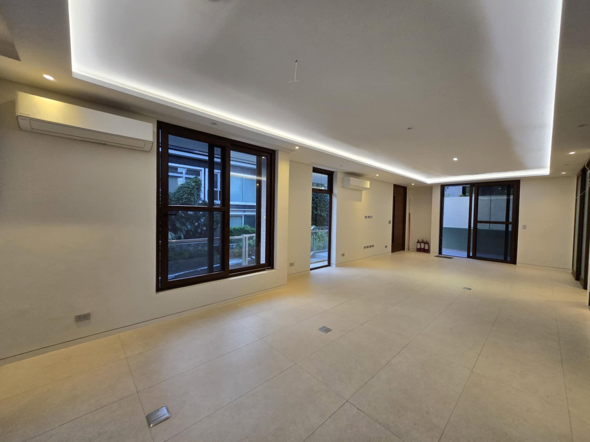 Stately4-BedroomHouseandLotforLeaseinMckinleyHillVillage,TaguigCity-2.jpg