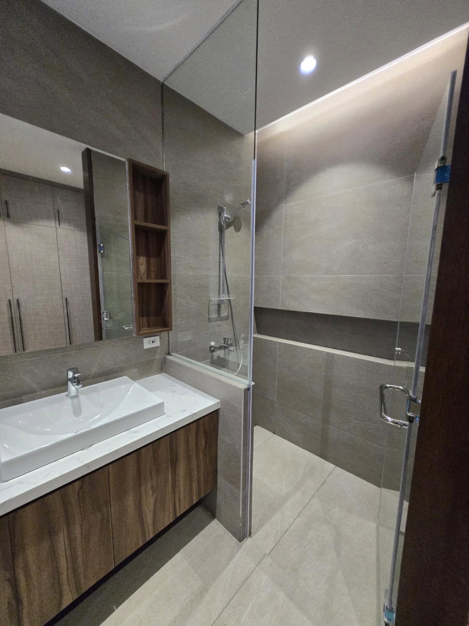 Stately4-BedroomHouseandLotforLeaseinMckinleyHillVillage,TaguigCity-15.jpg