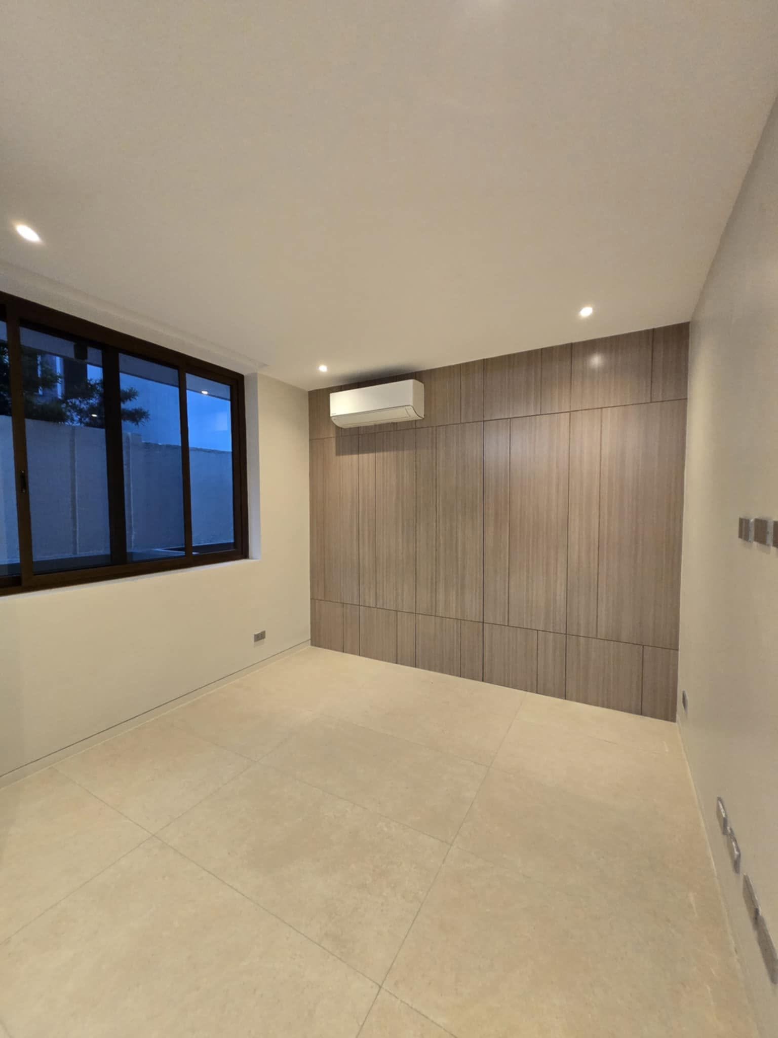 Stately4-BedroomHouseandLotforLeaseinMckinleyHillVillage,TaguigCity-4.jpg