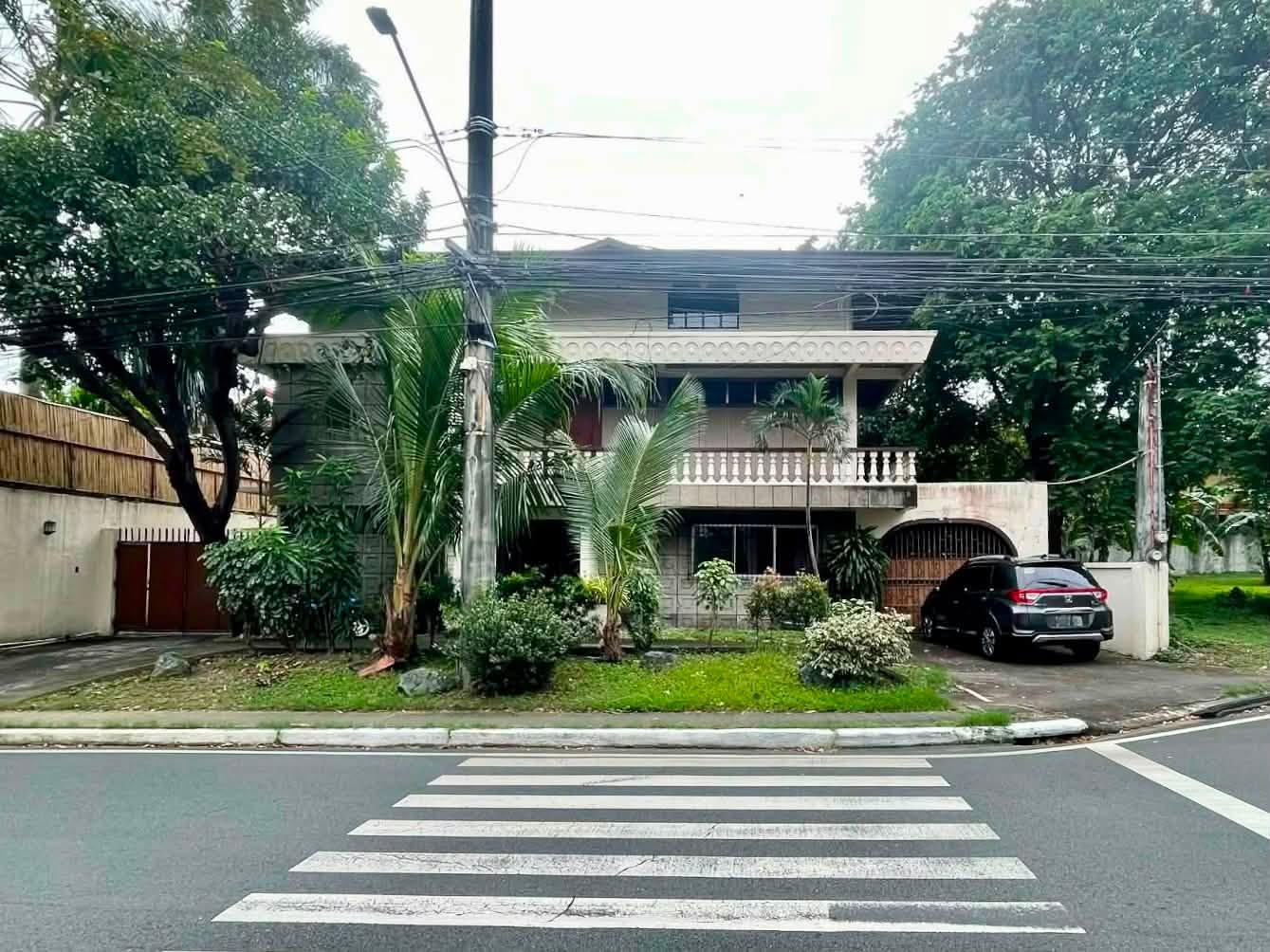 Spacious11-BedroomHouseandLotforSaleinAlabangHills,Muntinlupa-1.jpg