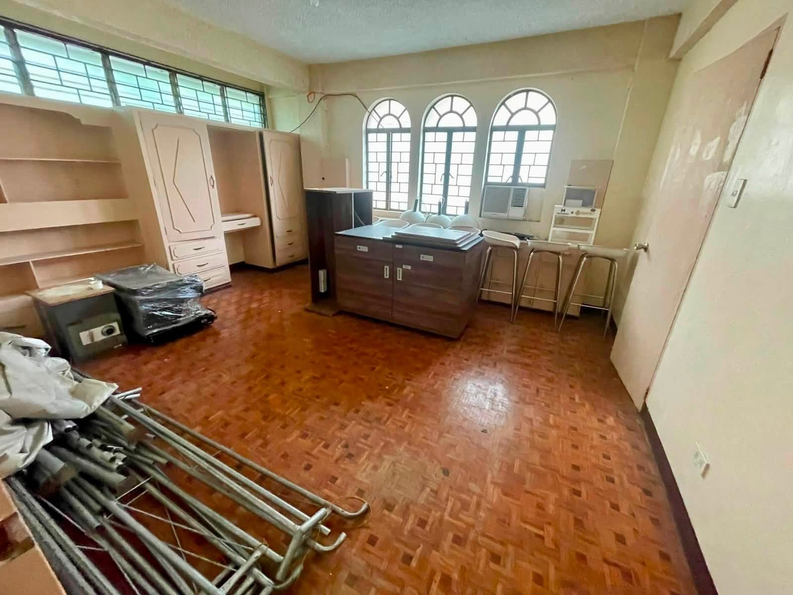 Spacious11-BedroomHouseandLotforSaleinAlabangHills,Muntinlupa-5.jpg