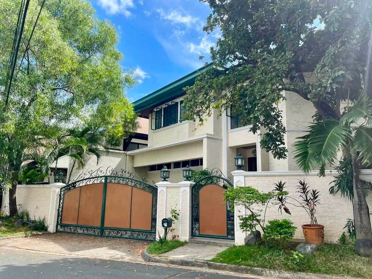 Notable5-BedroomHouseandLotforSaleinAlabangHills,Muntinlupa-1.jpg