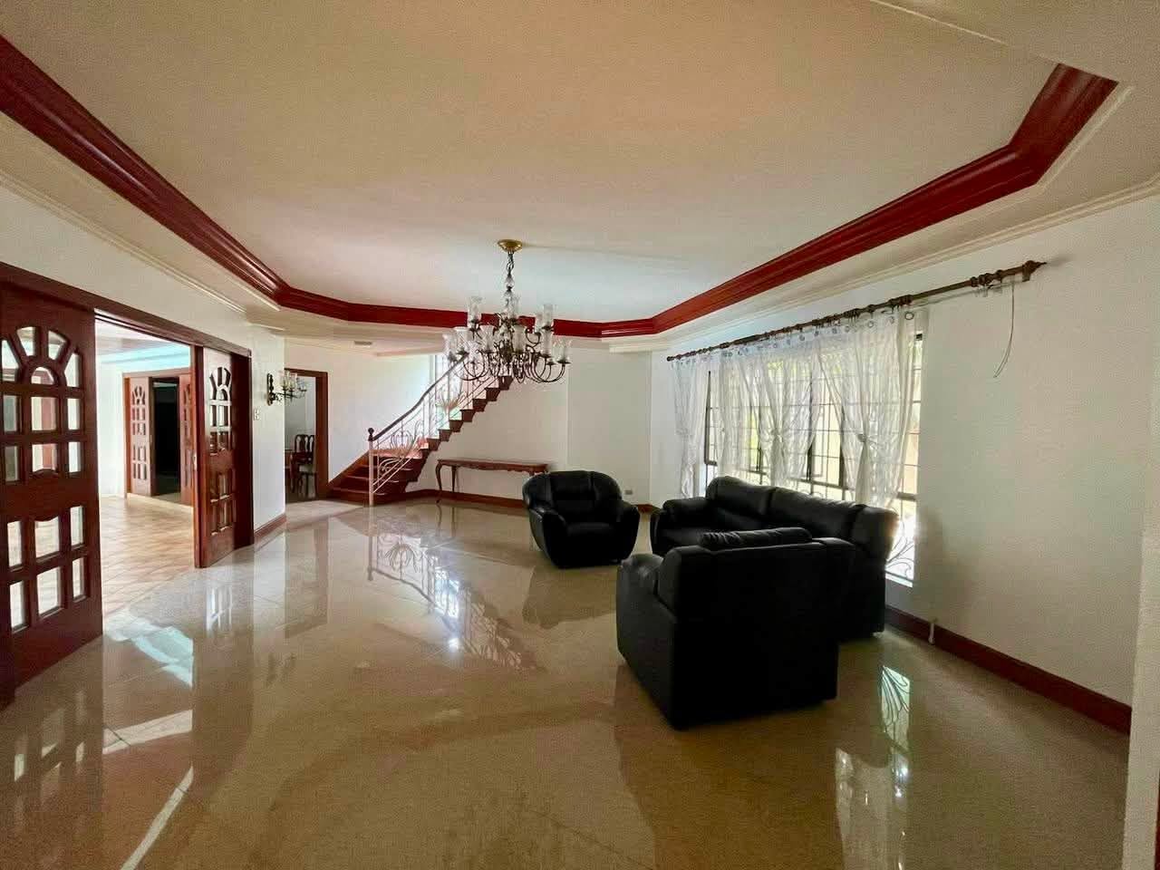 Notable5-BedroomHouseandLotforSaleinAlabangHills,Muntinlupa-3.jpg