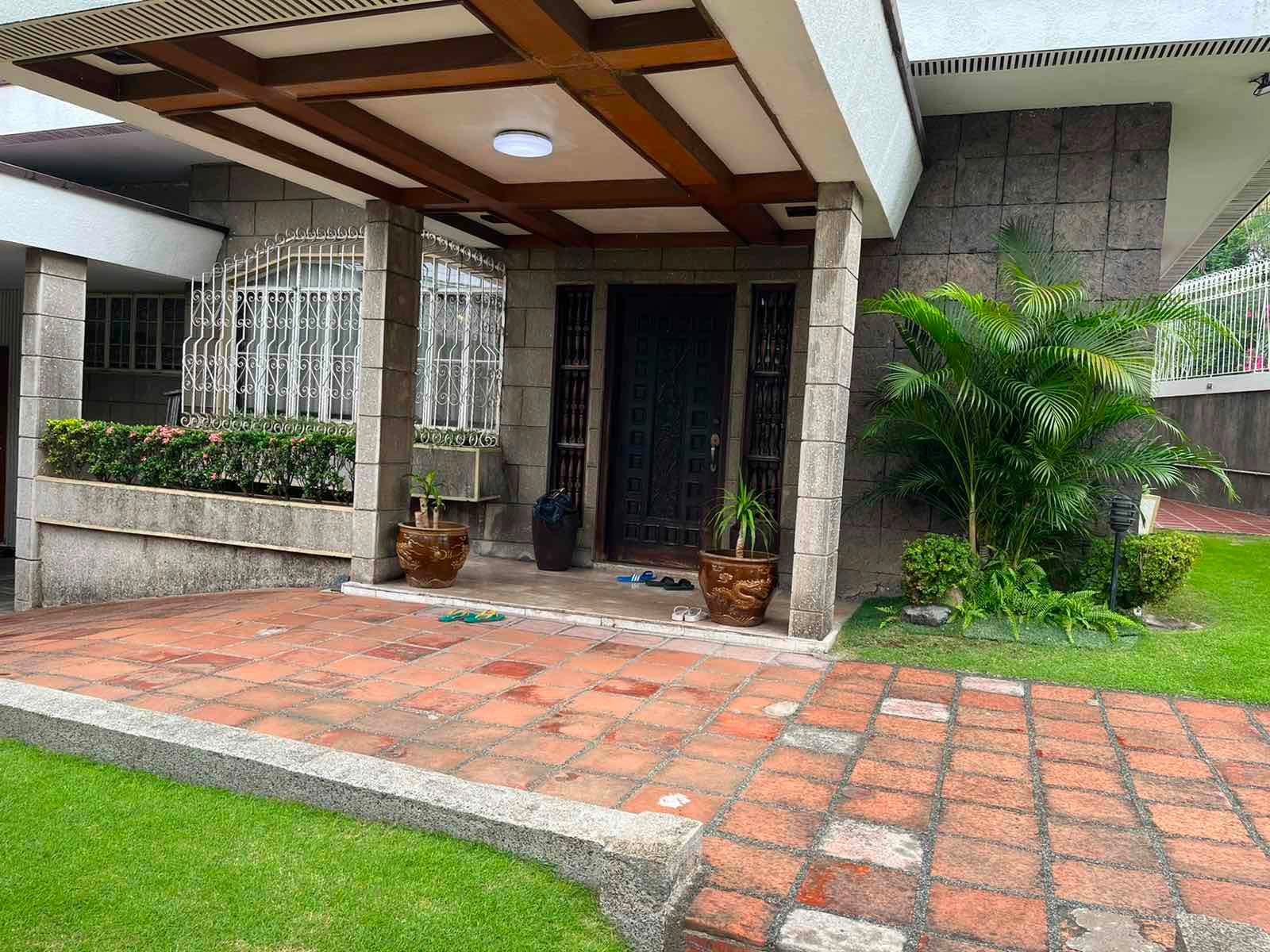 3-BedroomBungalowHouseandLotforSaleinPlainViewSubd.,Mandaluyong-7.jpg