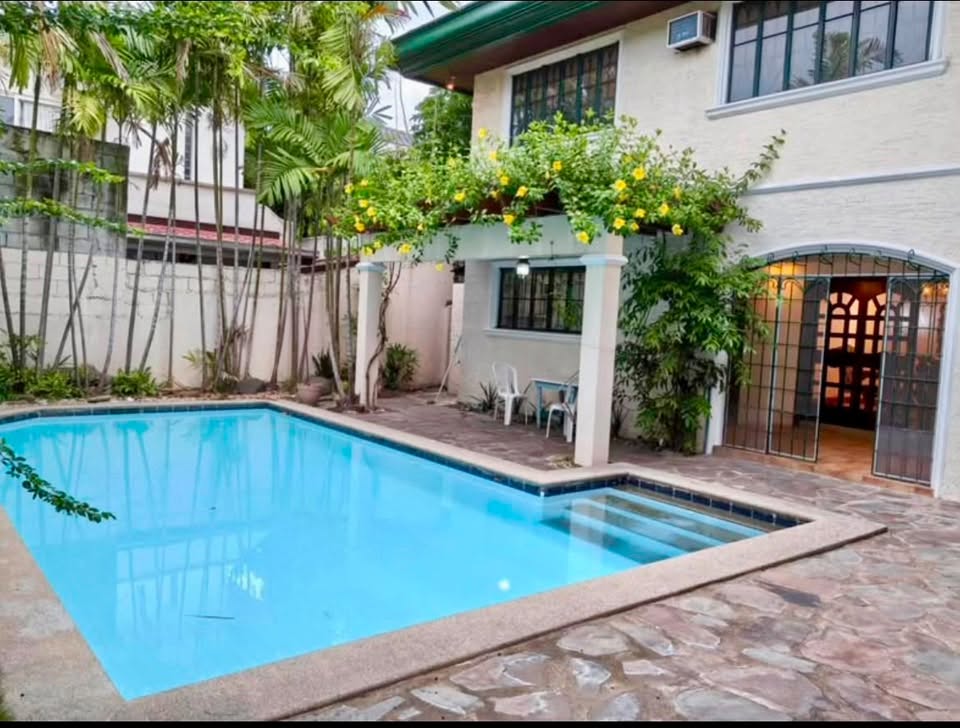 Notable5-BedroomHouseandLotforSaleinAlabangHills,Muntinlupa-8.jpg