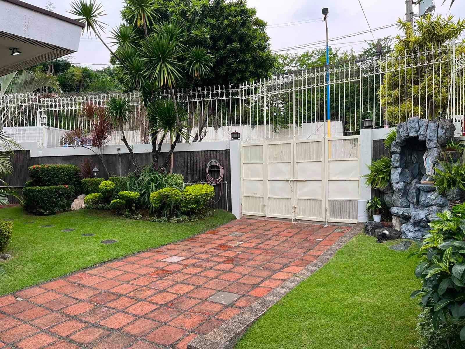 3-BedroomBungalowHouseandLotforSaleinPlainViewSubd.,Mandaluyong-3.jpg