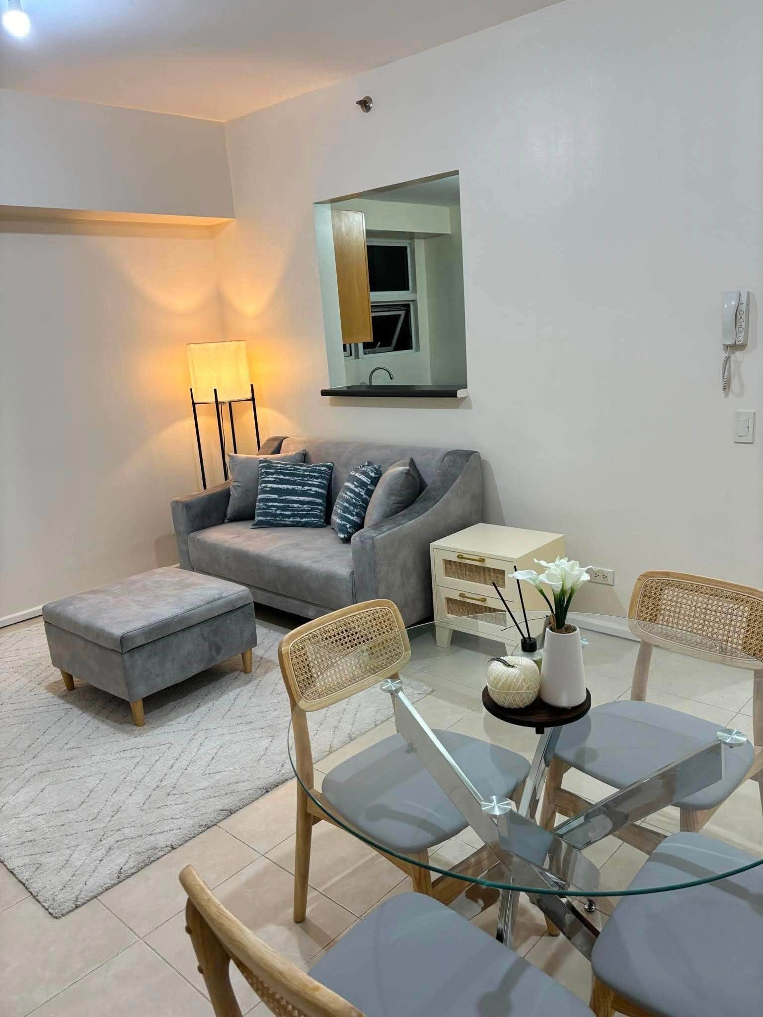 1-BedroomCondoUnitforSaleinEncino,TwoSerendra,Taguig-1.jpg