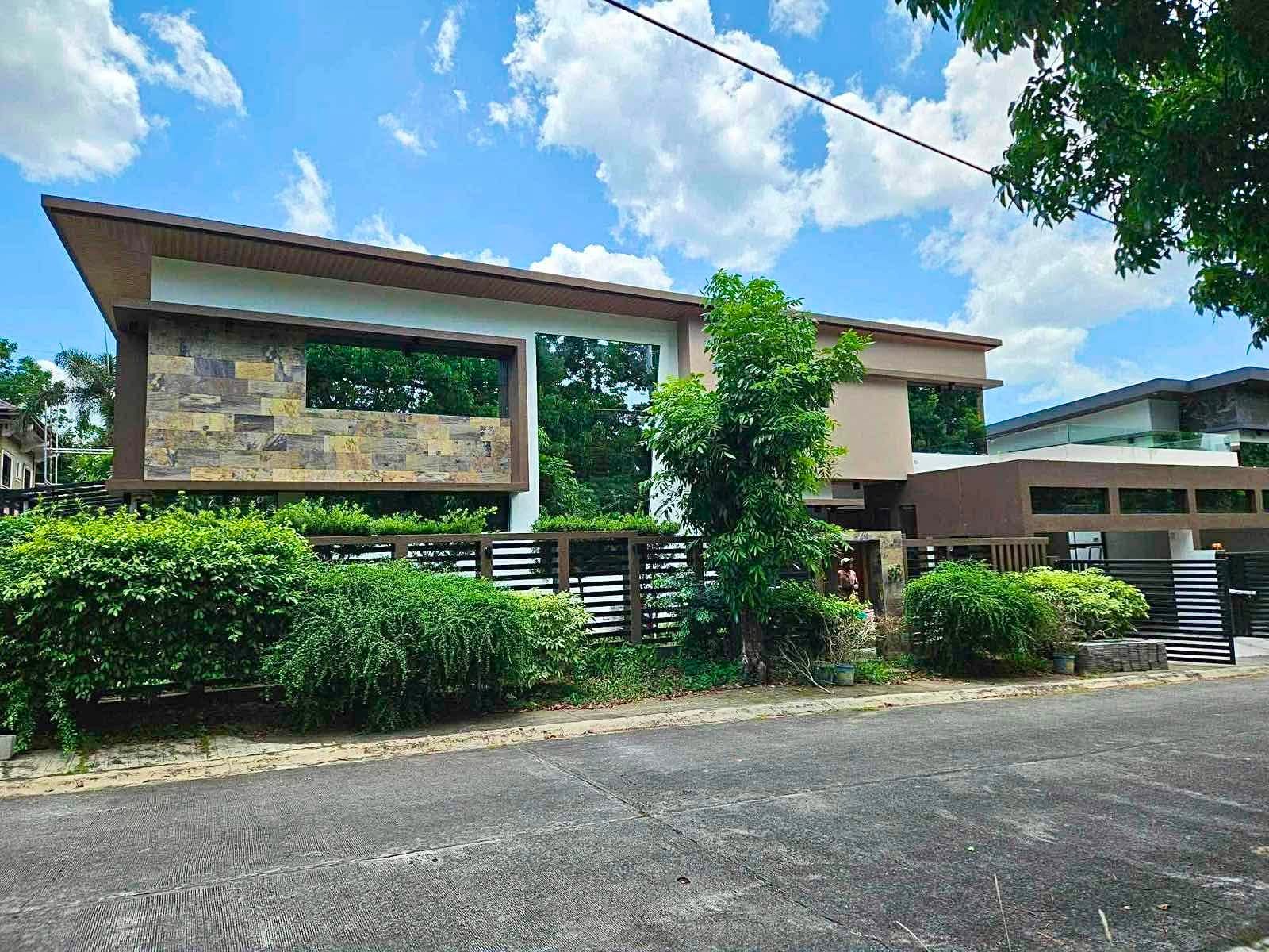 4-Bedroom ouseandLotforSaleinCasaMilan,QuezonCity-2.jpg