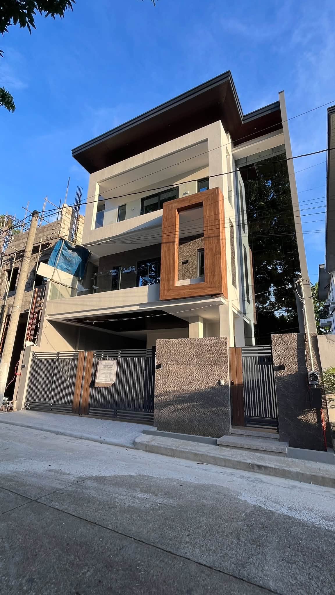 5-BedroomHouseandLotforSaleinSta.BarbaraRoyale,TandangSora,QuezonCity-1.jpg