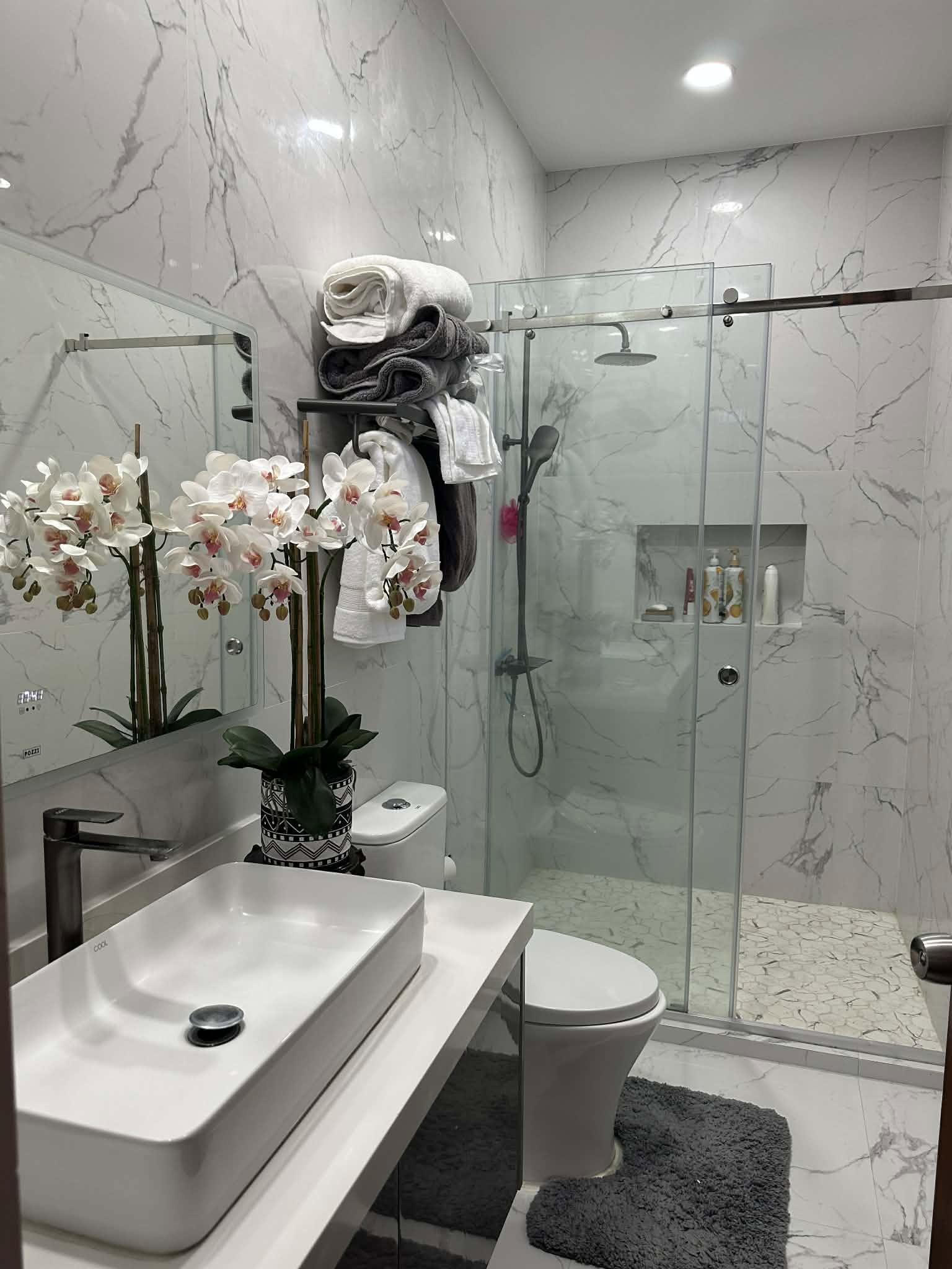 4-BedroomHouseandLotforSaleinLagunaHills,Pansol,CalambaCityl-19.jpg