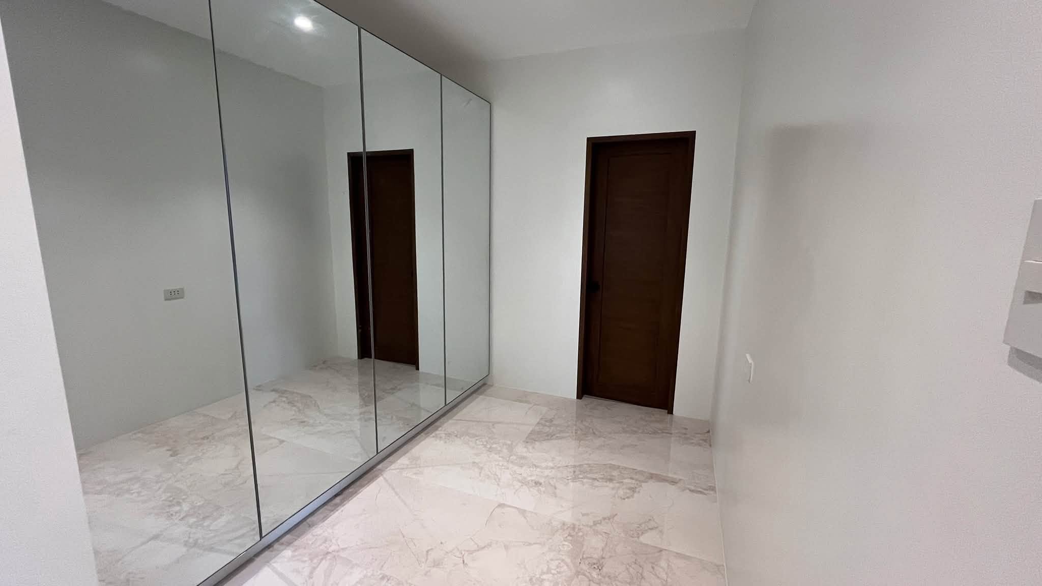 5-BedroomHouseandLotforSaleinSta.BarbaraRoyale,TandangSora,QuezonCity-10.jpg