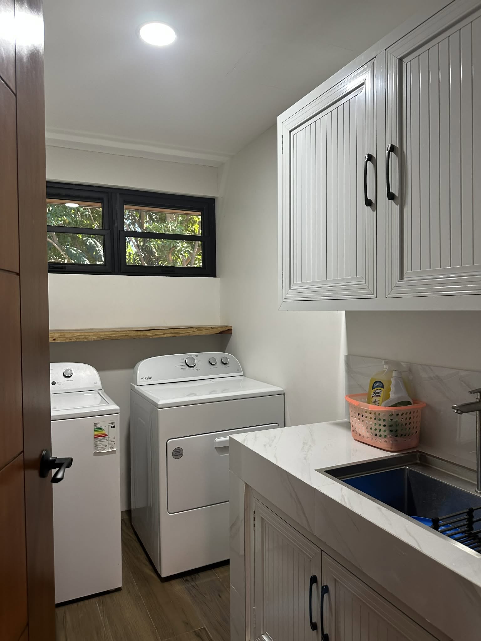 4-BedroomHouseandLotforSaleinLagunaHills,Pansol,CalambaCityl-18.jpg