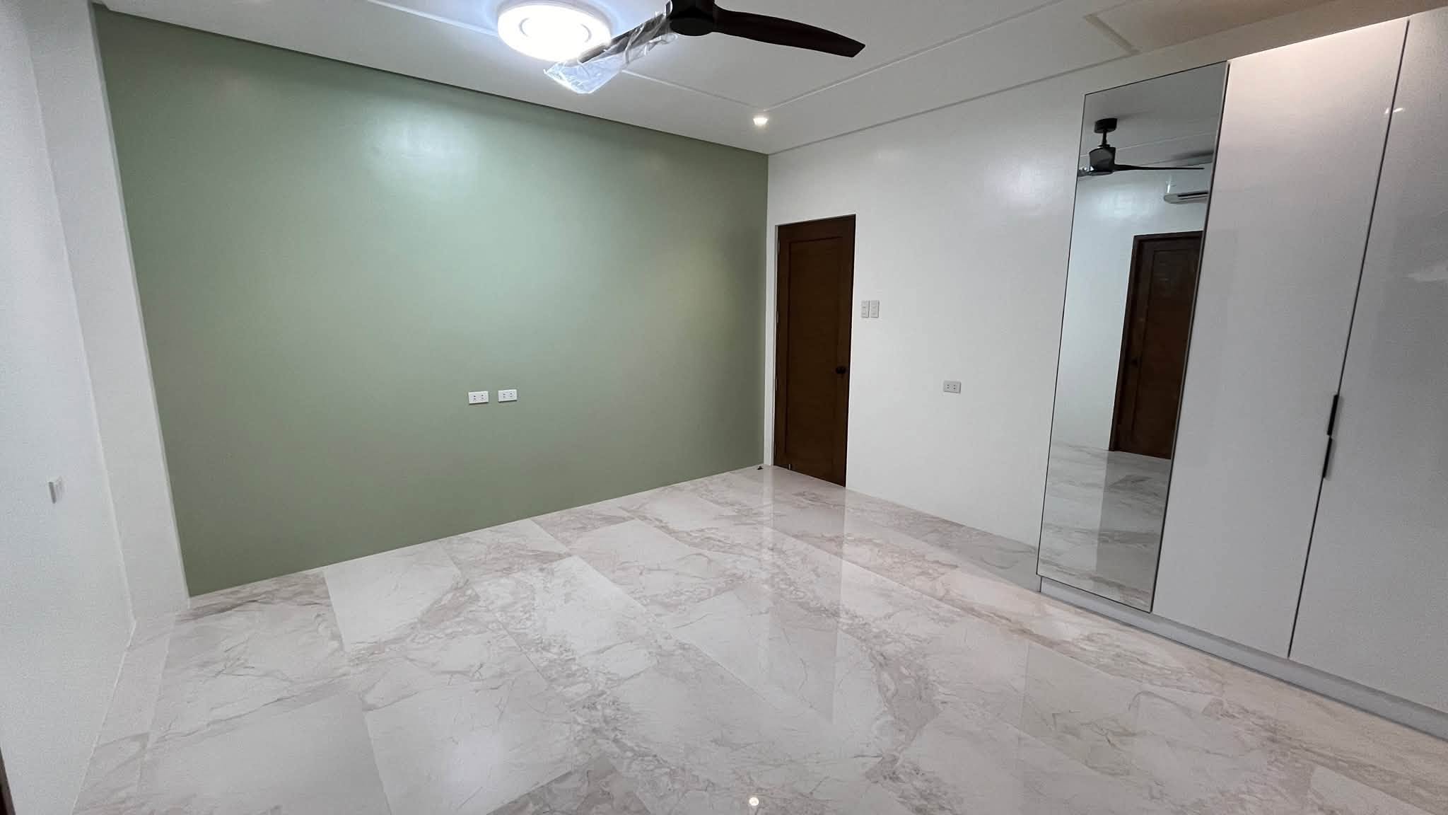 5-BedroomHouseandLotforSaleinSta.BarbaraRoyale,TandangSora,QuezonCity-9.jpg