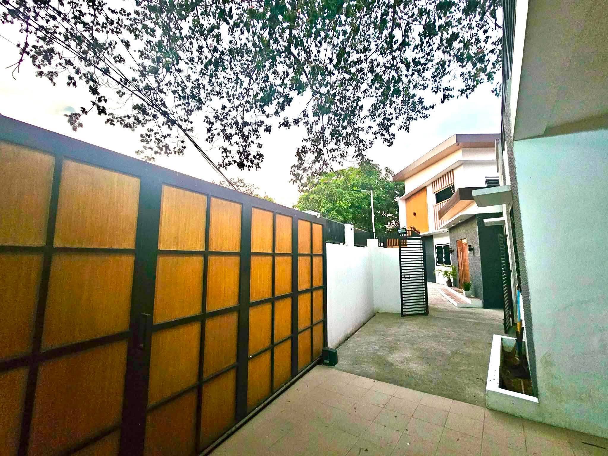 8-BedroomsHouseandLotforSaleinMarceloGreenVillage,Parañaque-3.jpg