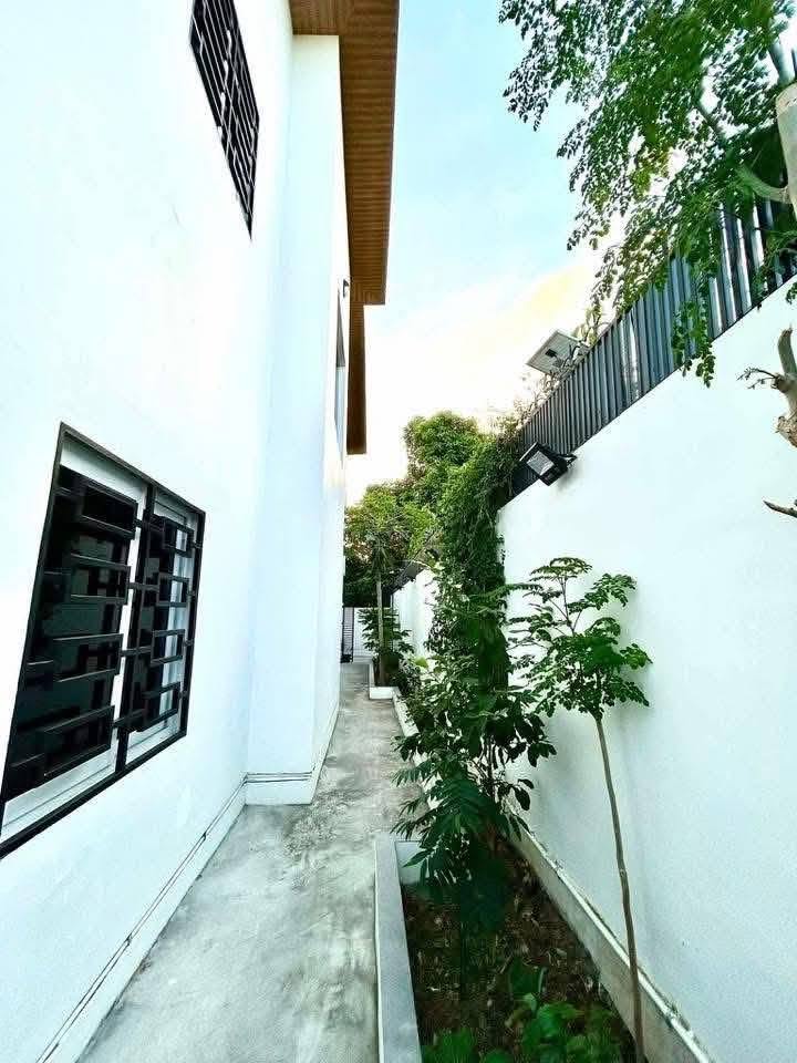 8-BedroomsHouseandLotforSaleinMarceloGreenVillage,Parañaque-8.jpg