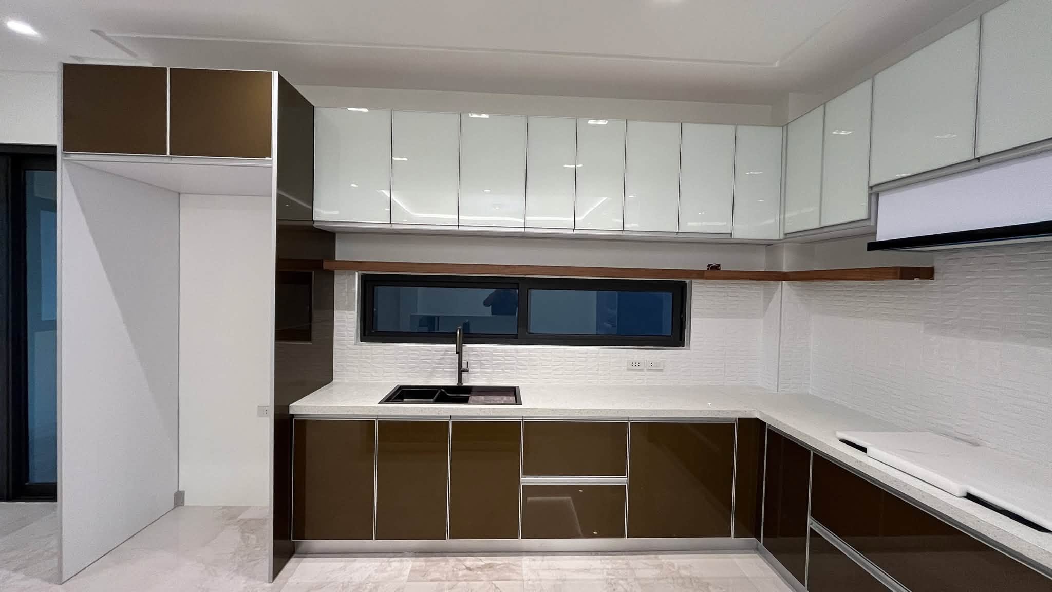 5-BedroomHouseandLotforSaleinSta.BarbaraRoyale,TandangSora,QuezonCity-5.jpg