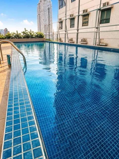 8-BedroomPenthouseCondoUnitforSaleinHarvardSuites,Manila-13.jpg