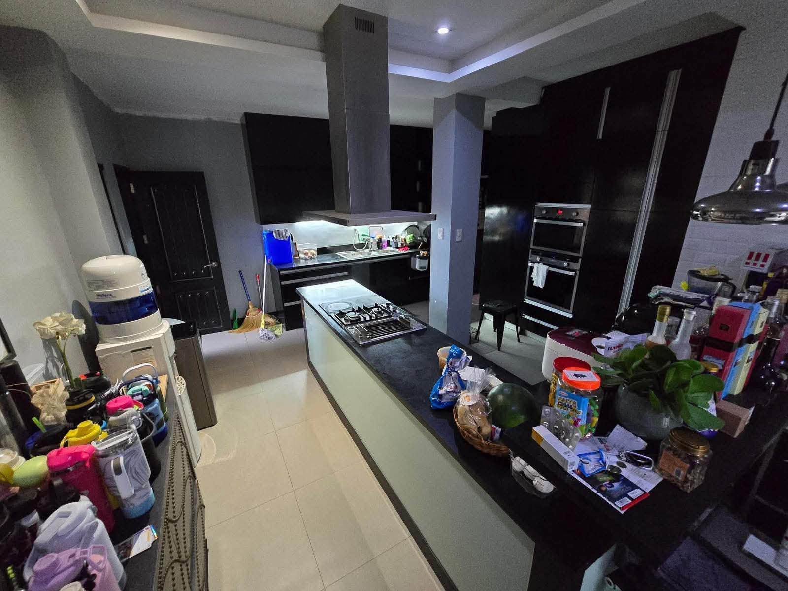 4-BedroomHouseandLotforSaleinVerdanaHomes,Bacoor,Cavite-3.jpg