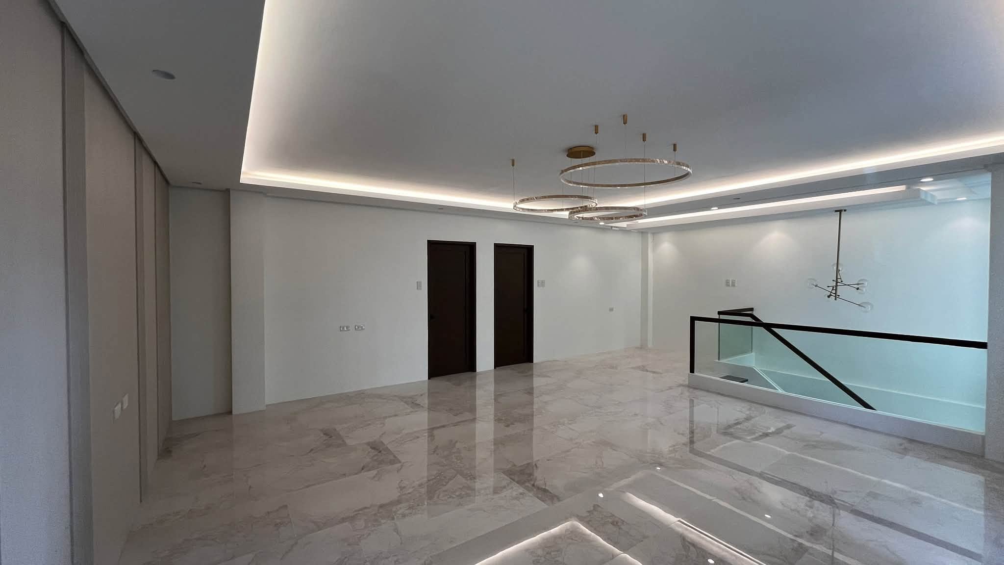 5-BedroomHouseandLotforSaleinSta.BarbaraRoyale,TandangSora,QuezonCity-8.jpg