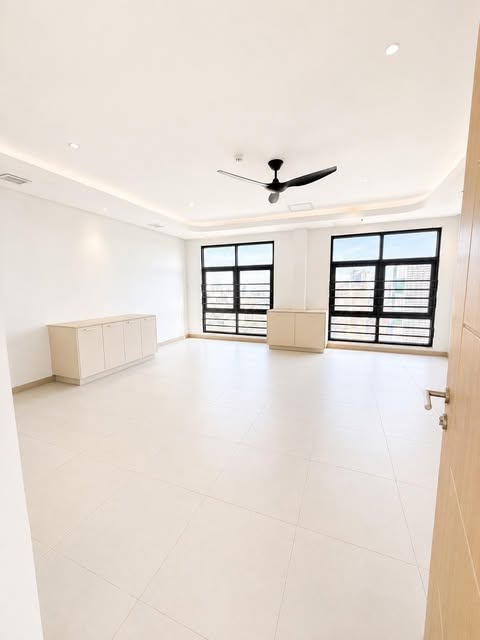 8-BedroomPenthouseCondoUnitforSaleinHarvardSuites,Manila-6.jpg