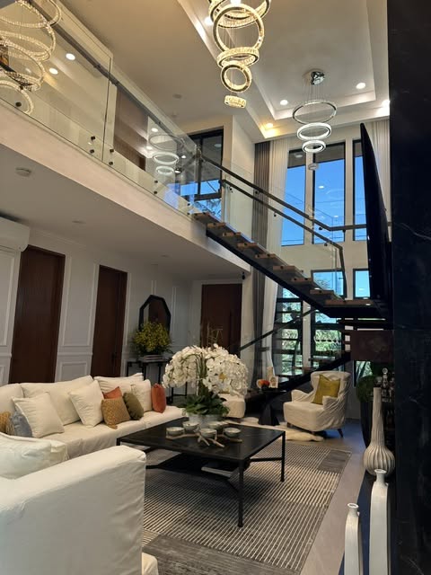 4-BedroomHouseandLotforSaleinLagunaHills,Pansol,CalambaCityl-7.jpg