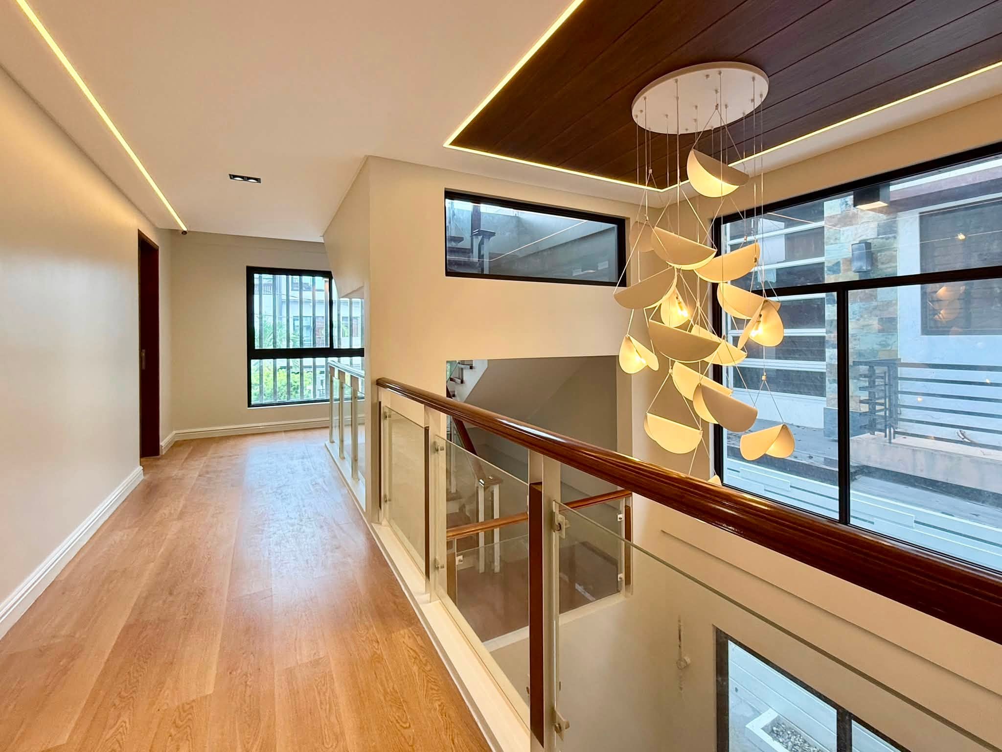 Pristine4-BedroomHouseandLotforSaleinAcropolisVillage,MandaluyongCity-16.jpg