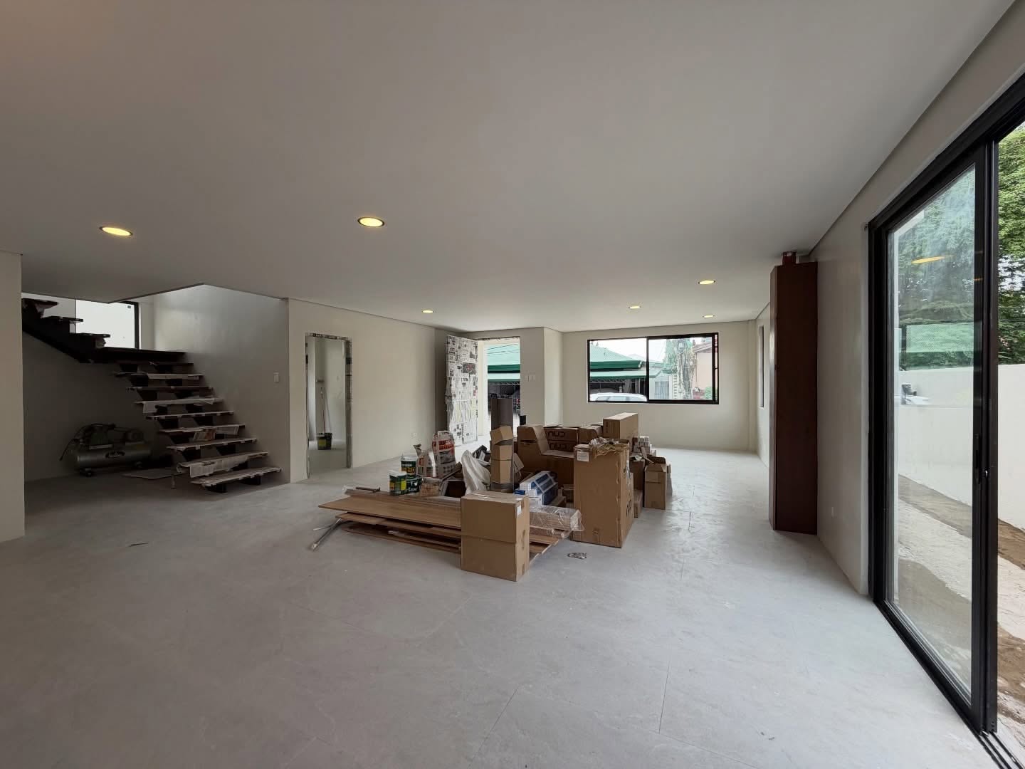 4-BedroomHouseandLotforSaleinClassicHomeVillage,BFHomes,Parañaque-1.jpg