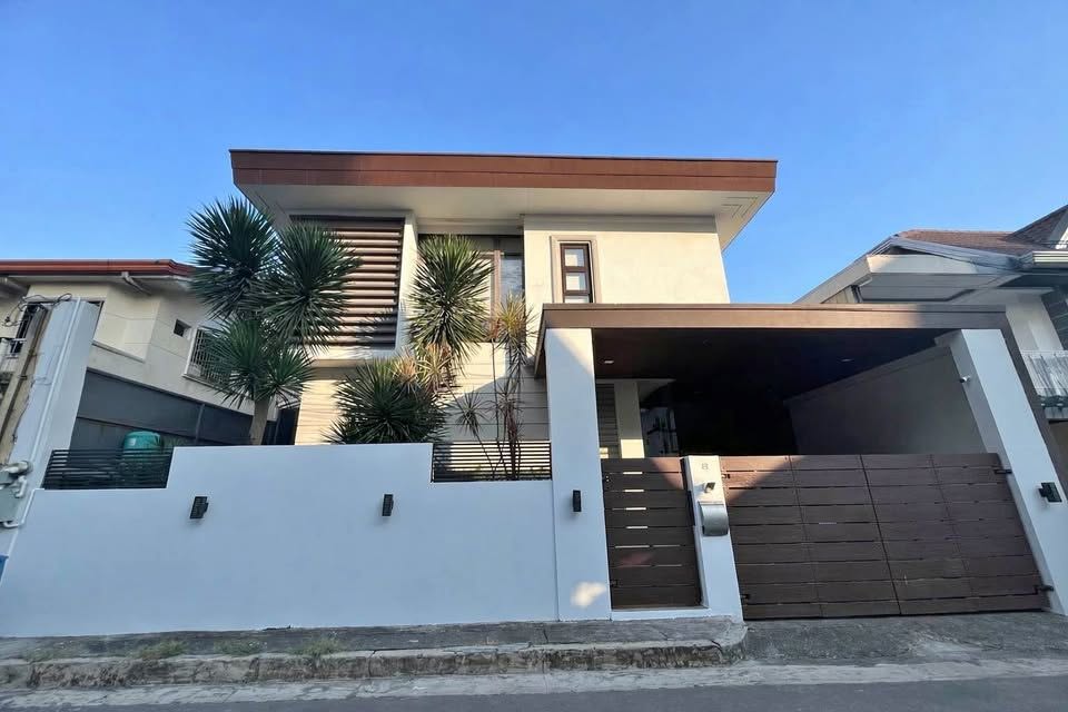 3-BedroomHouseandLotforSaleinSaintCharbelExecutiveVillage,QuezonCity-1.jpg