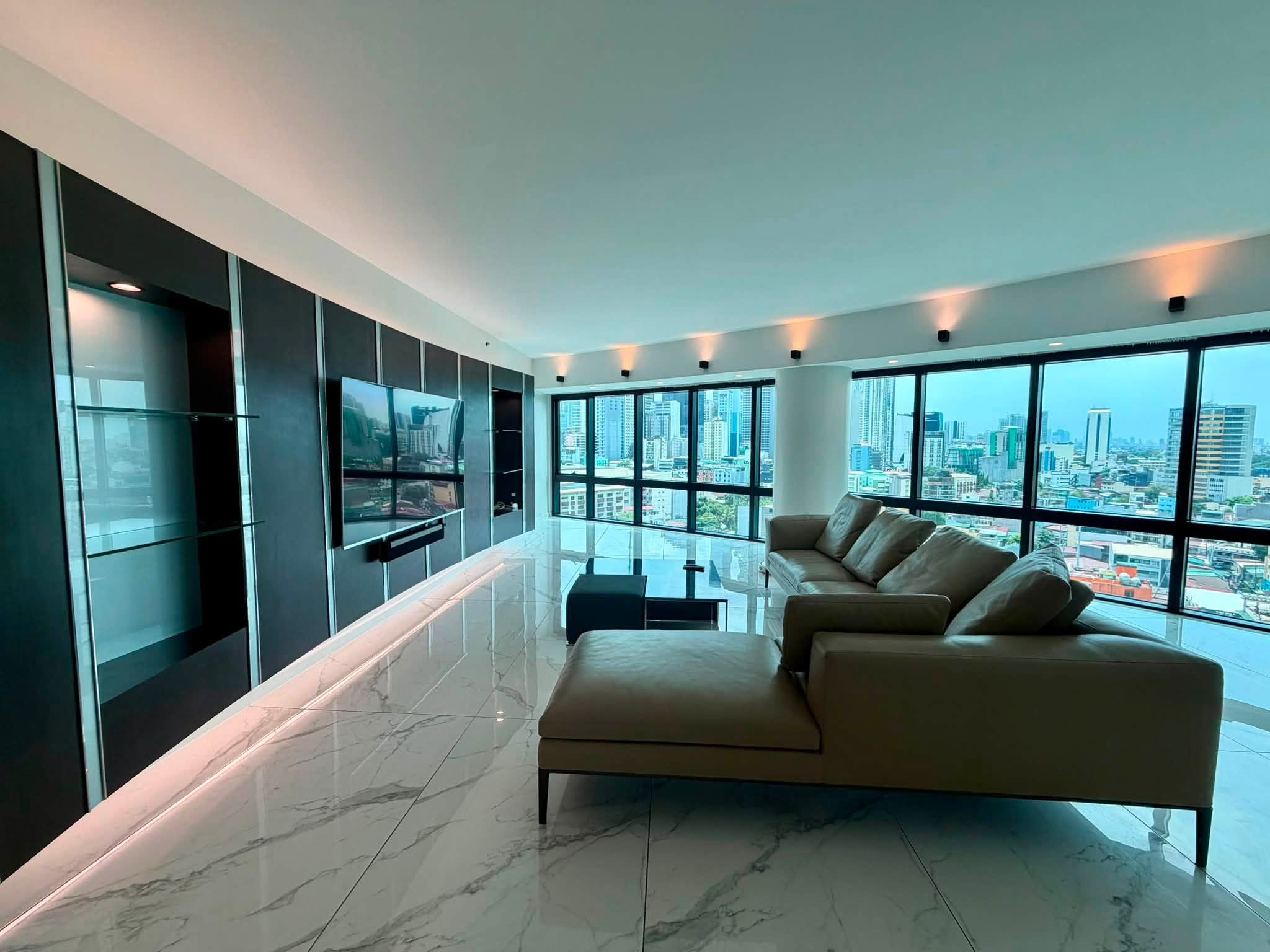 2-BedroomCondominiumUnitforSaleRizalTower,RockwellCenter,MakatiCity-1.jpg