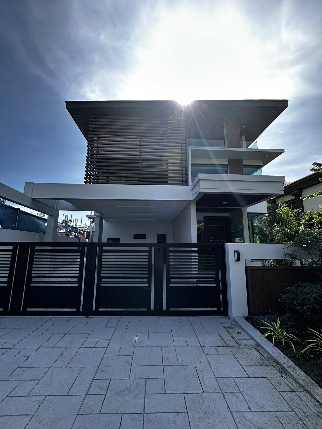 5-BedroomHouseandLotforSaleinAlabangHills,Muntinlupa-1.jpg