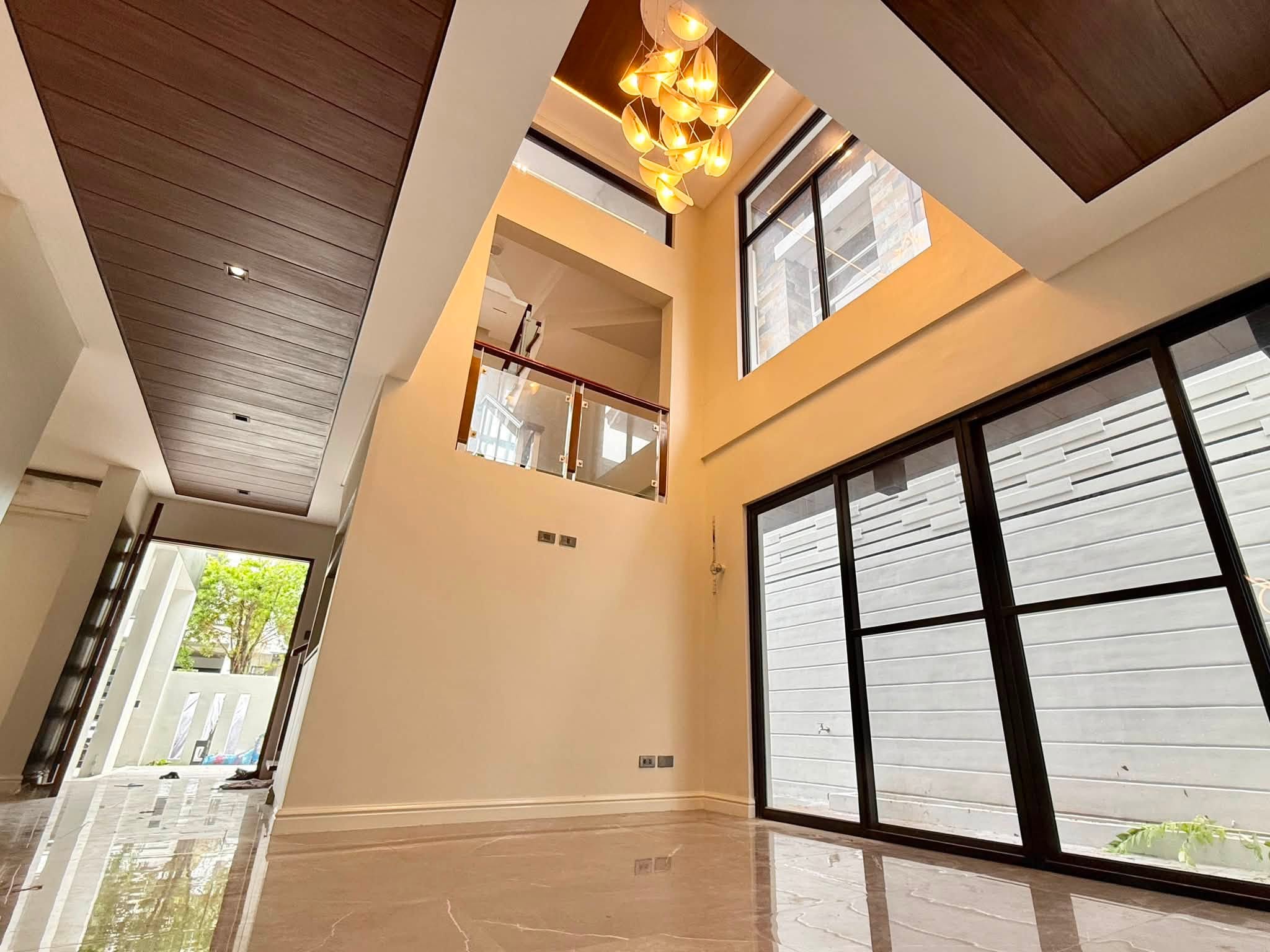 Pristine4-BedroomHouseandLotforSaleinAcropolisVillage,MandaluyongCity-2.jpg