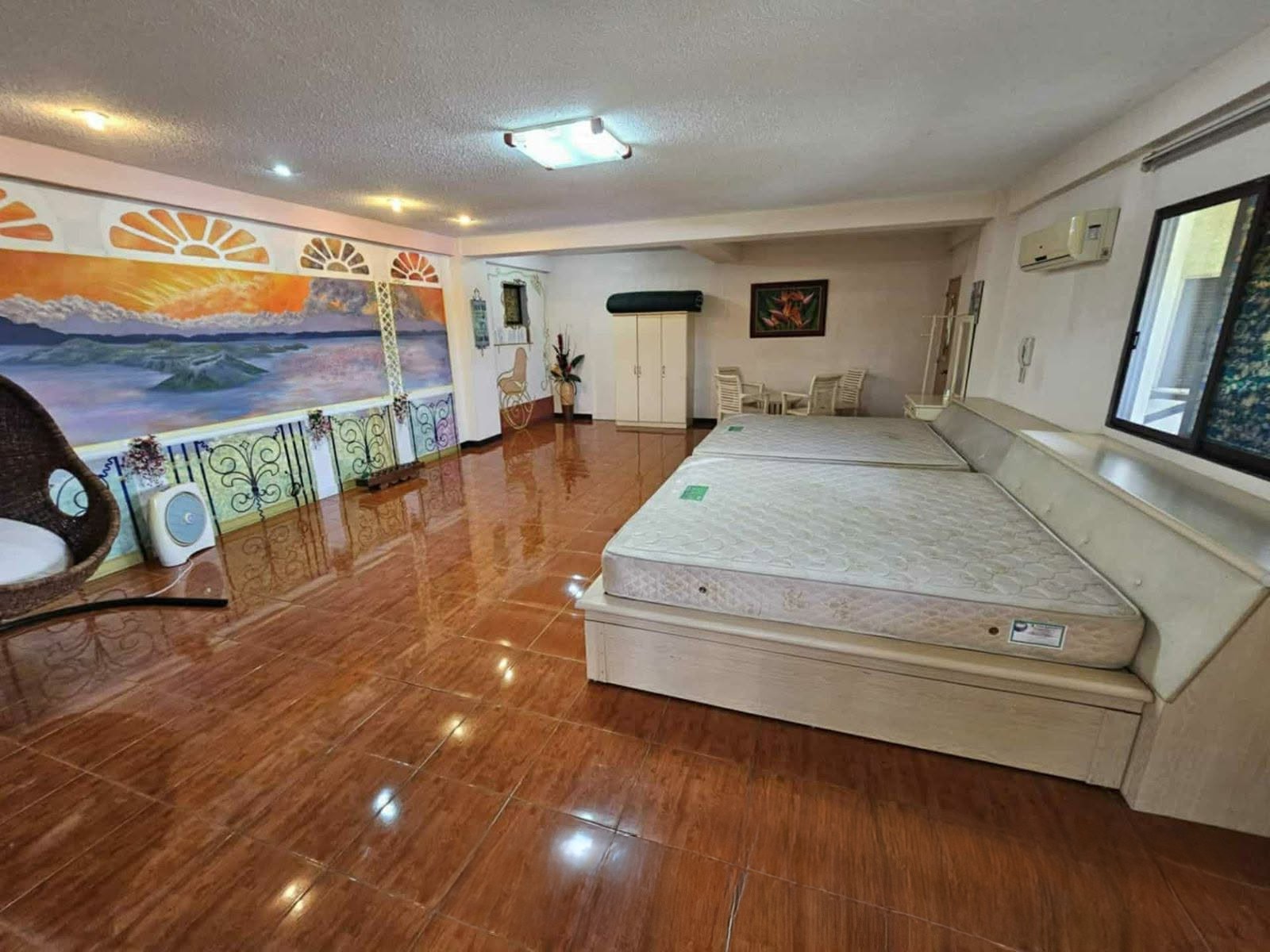 Grand5-BedroomResthouseforSaleinStatelandHillsSubd.,GeneralTrias,Cavite-18.jpg
