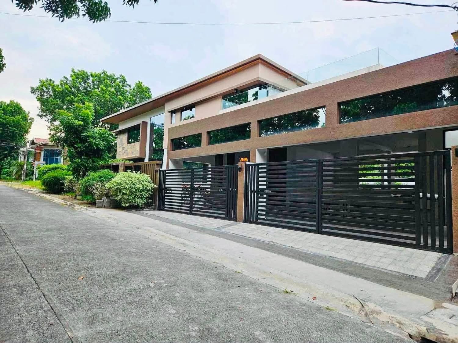 4-BedroomHouseandLotforSaleinCasaMilan,QuezonCity-1.jpg