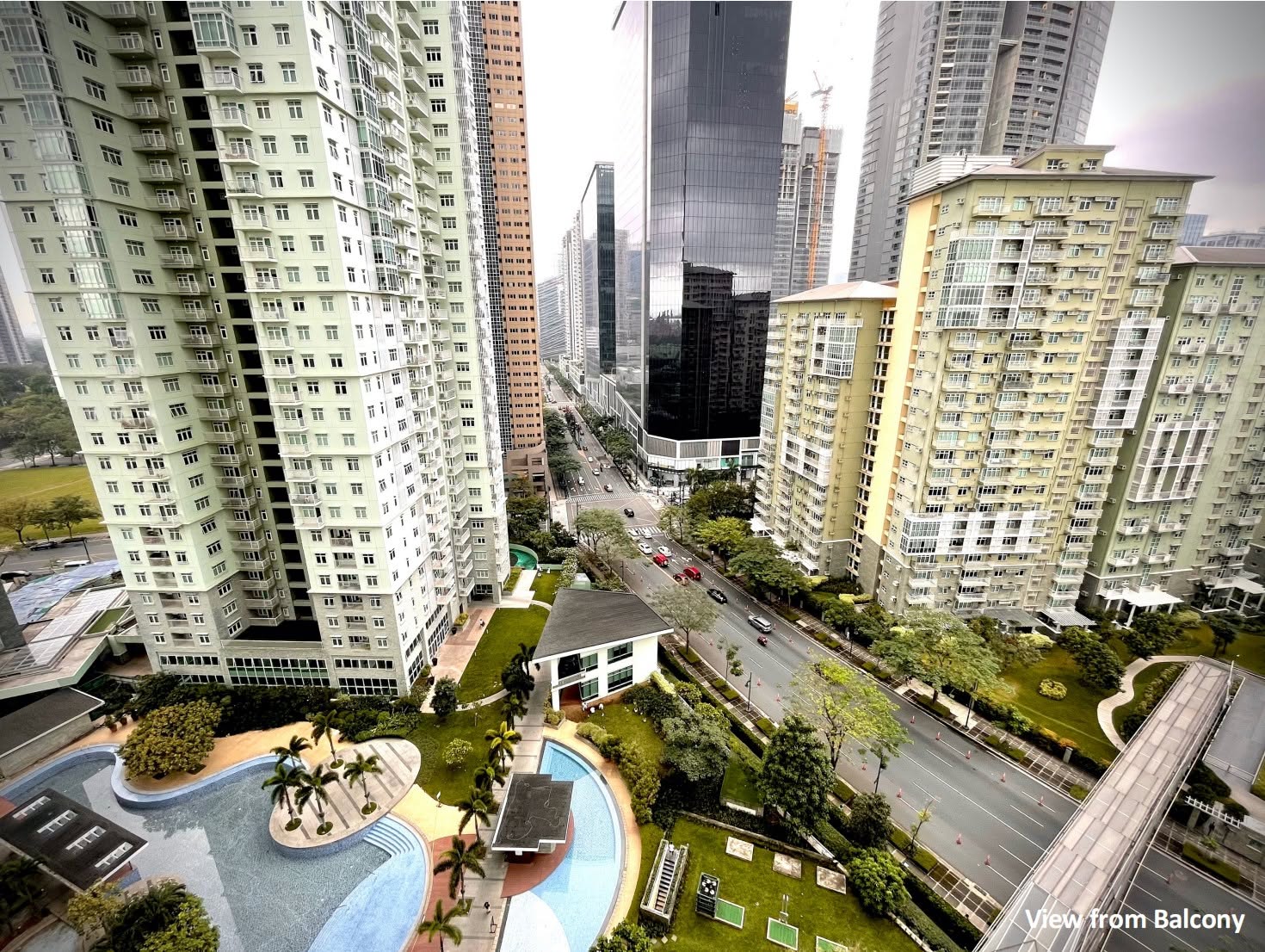 Cozy3-BedroomCondoUnitforSaleinTwoSerendra,BGC,Taguig-9.jpg