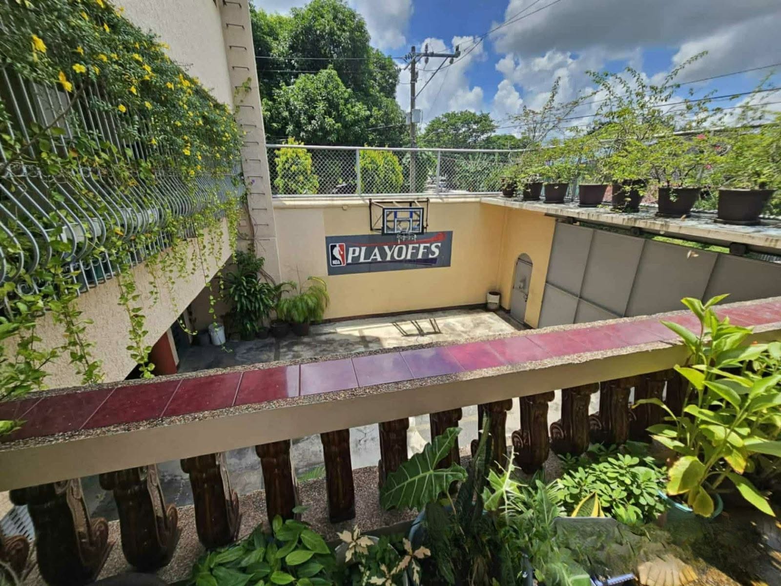 Grand5-BedroomResthouseforSaleinStatelandHillsSubd.,GeneralTrias,Cavite-10.jpg