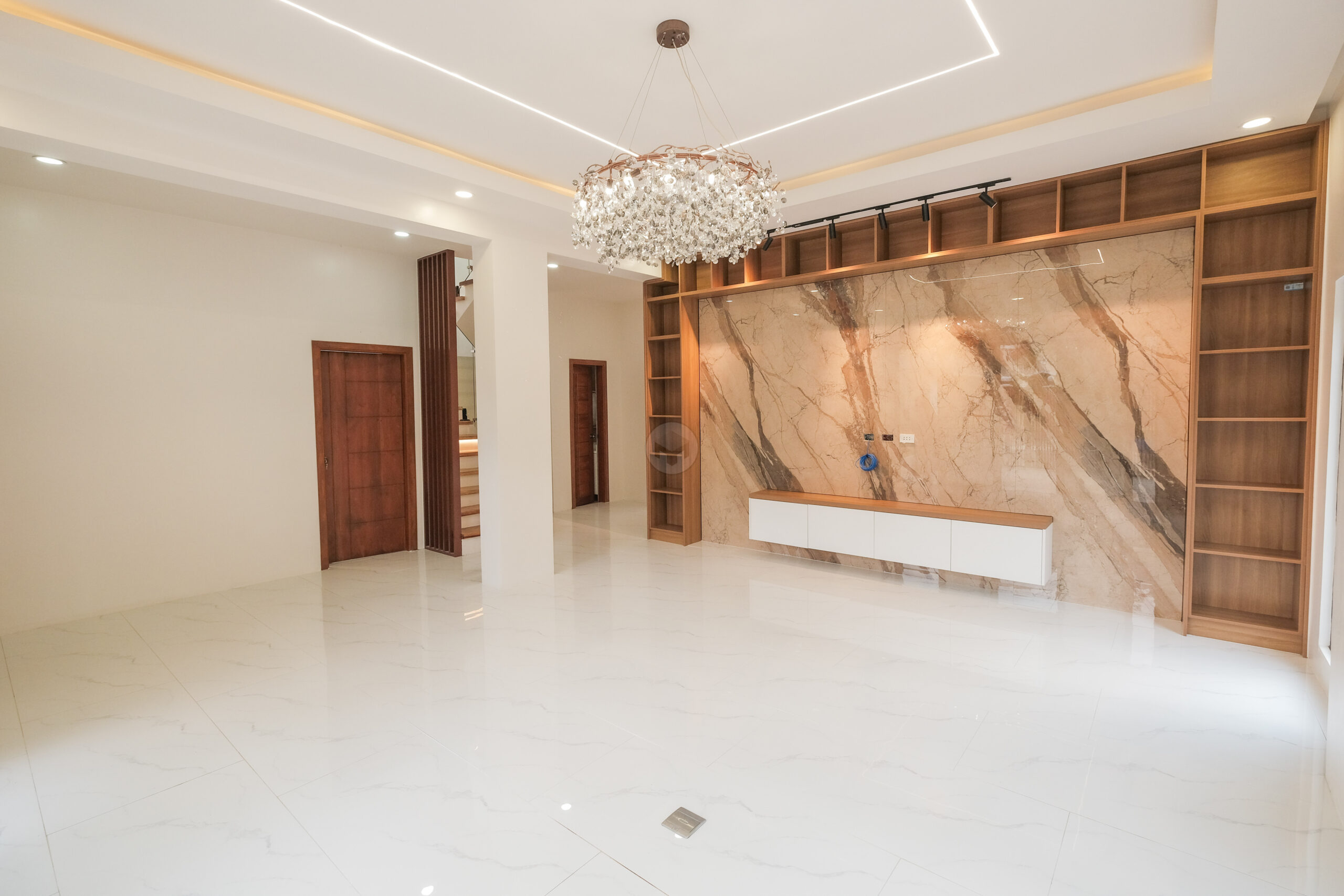 Splendid4-BedroomHouseandLotforSaleinNorthFairview,QuezonCity-3.jpg