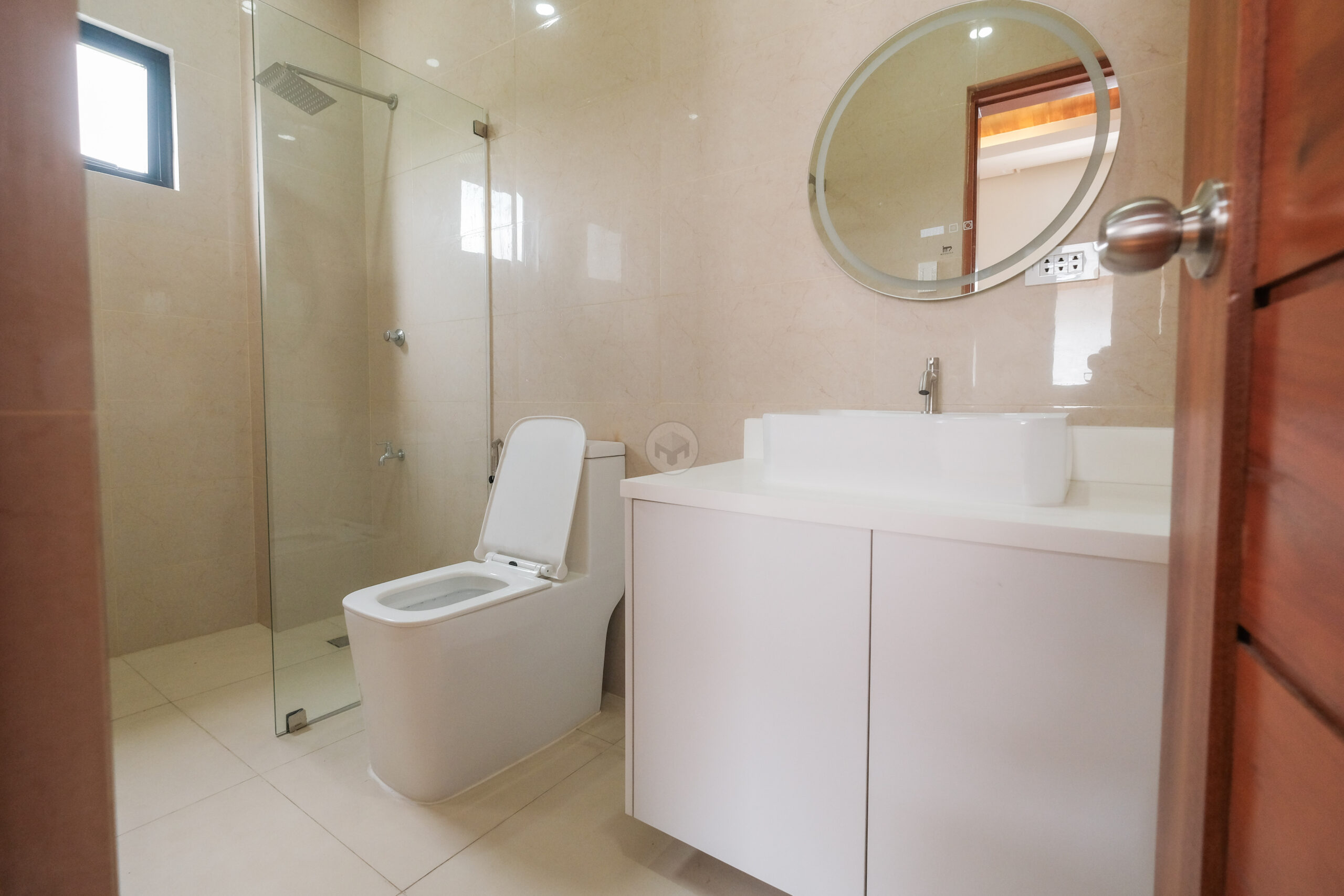 Splendid4-BedroomHouseandLotforSaleinNorthFairview,QuezonCity-11.jpg