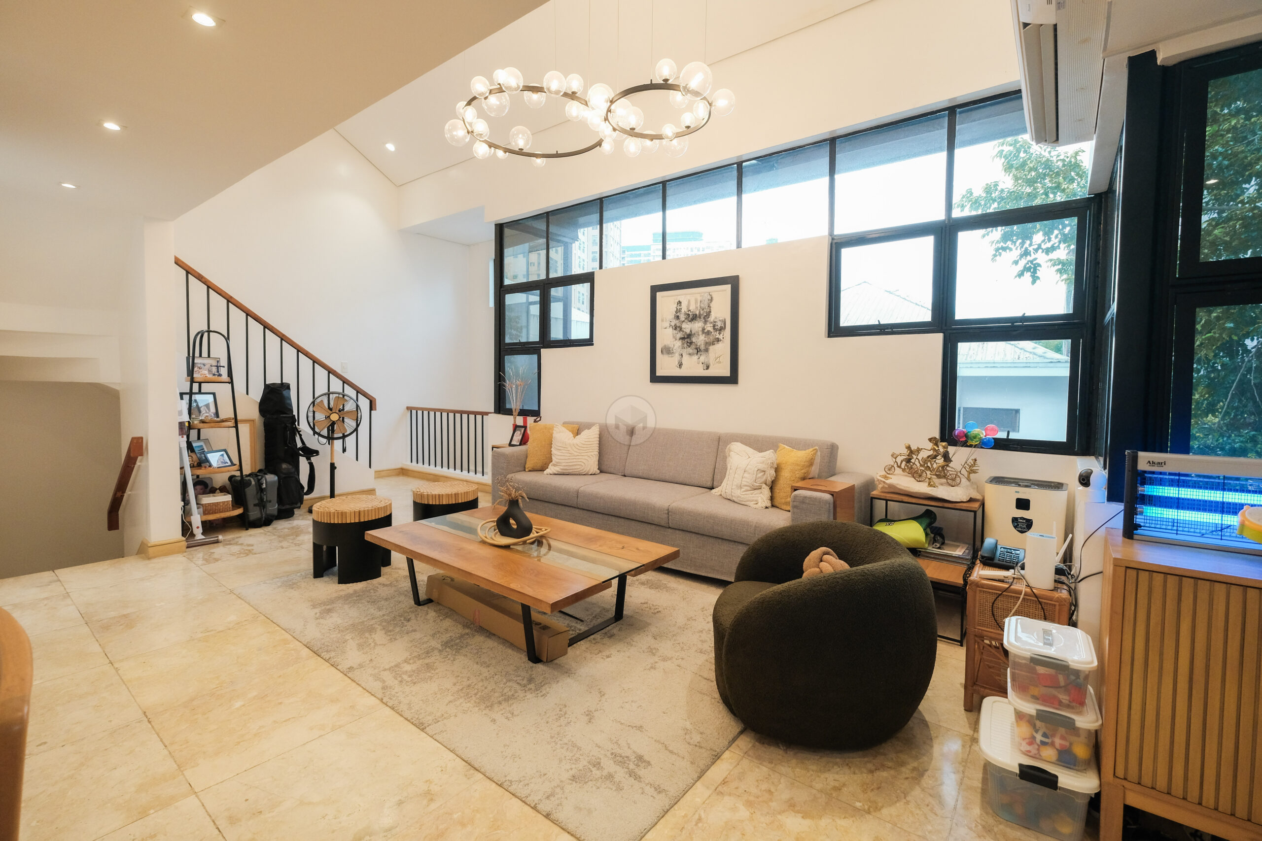 3-BedroomTownhouseforSaleinMariposa,QuezonCity-3.jpg