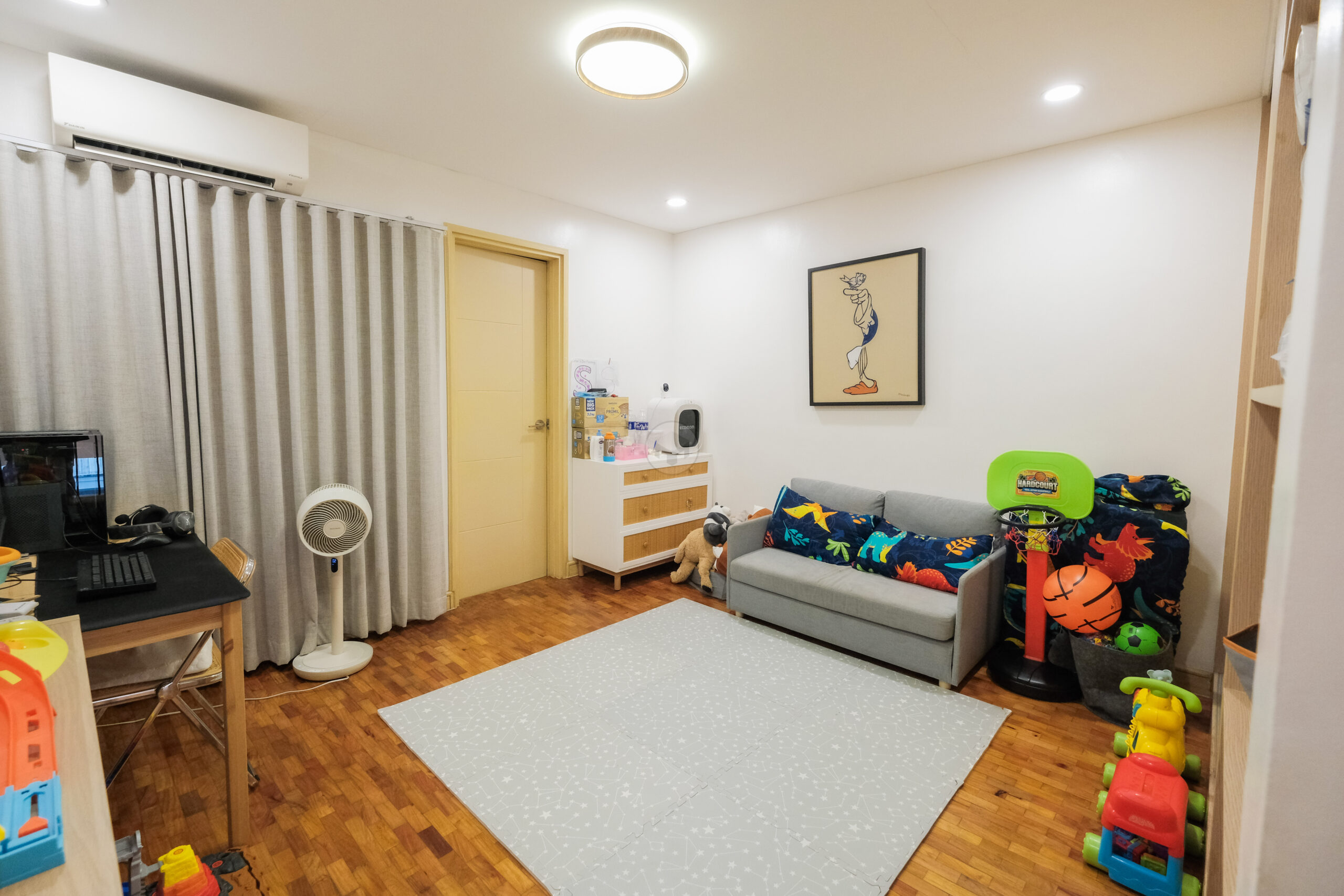 3-BedroomTownhouseforSaleinMariposa,QuezonCity-9.jpg