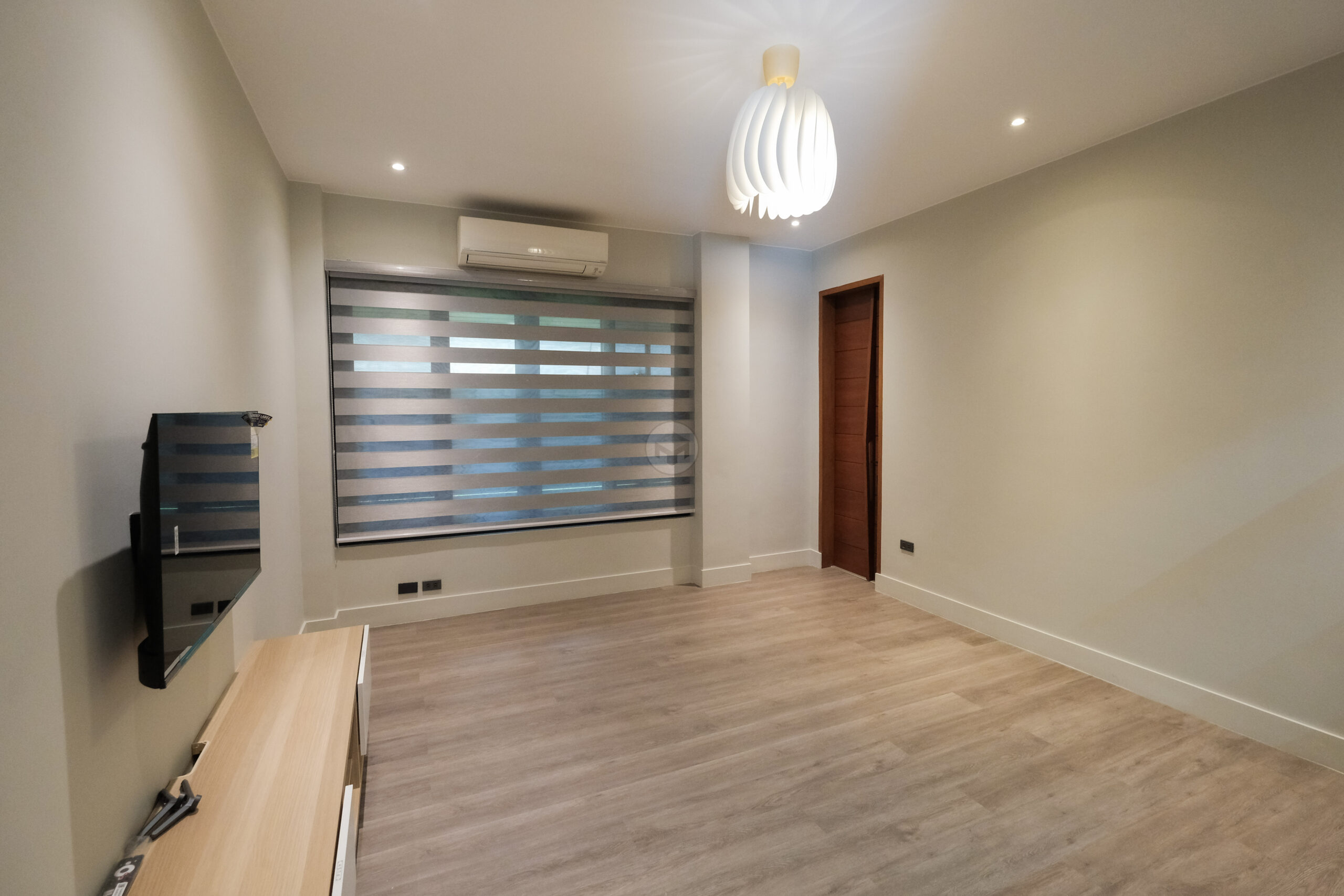 5-BedroomHouseandLotforSaleinDonAntonioRoyaleEstate,Commonwealth,QuezonCity-10.jpg