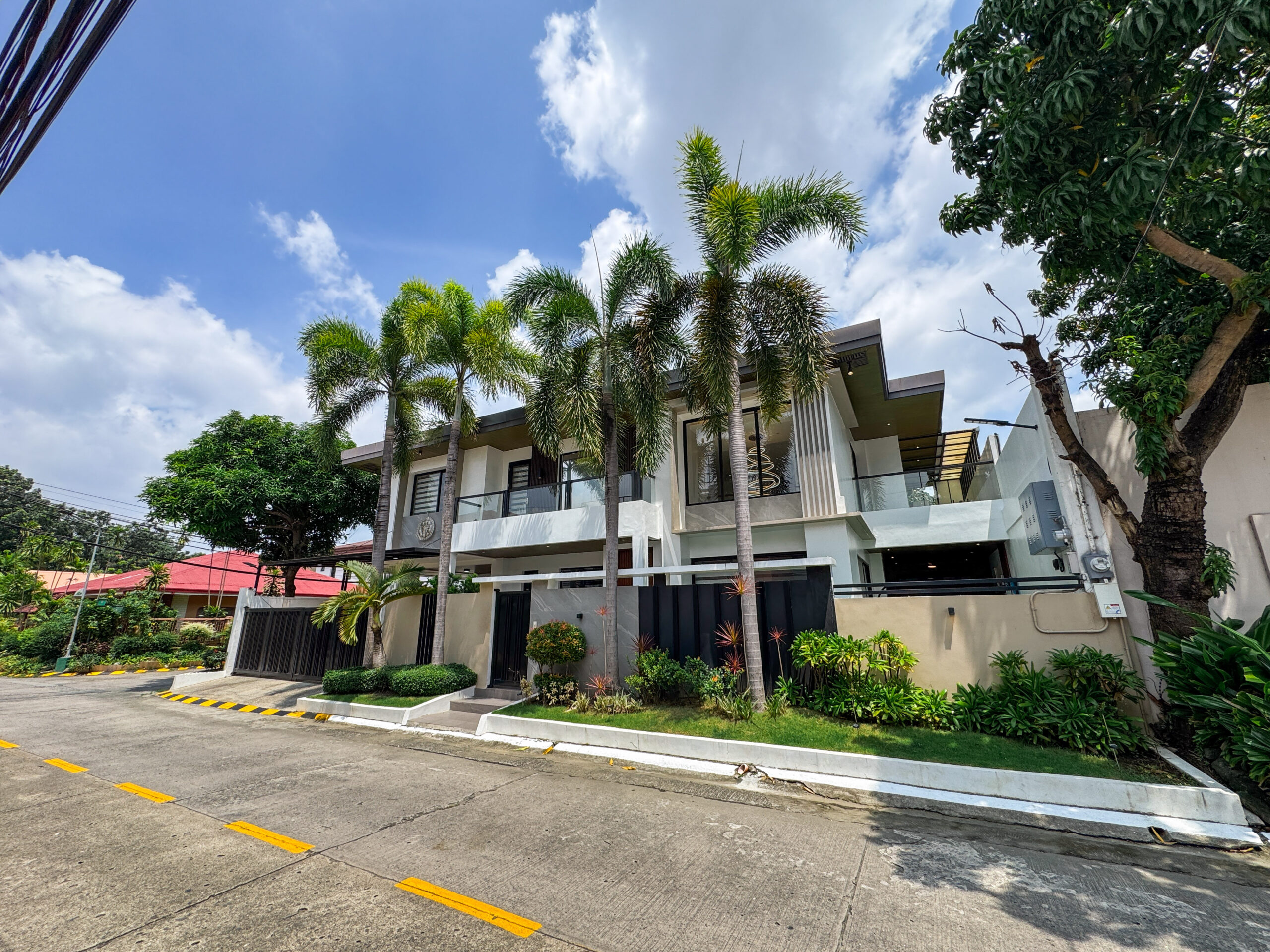 6-BedroomHouseandLotforSaleinBFHomes,Parañaque-2.jpg