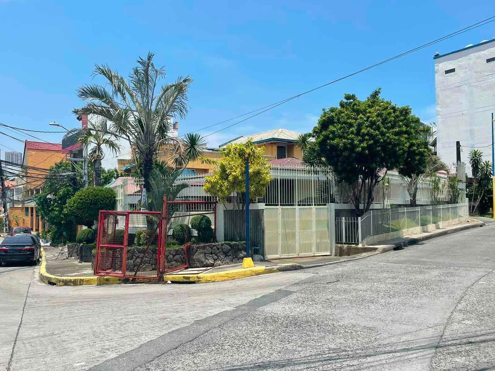 3-BedroomBungalowHouseandLotforSaleinPlainViewSubd.,Mandaluyong-1.jpg