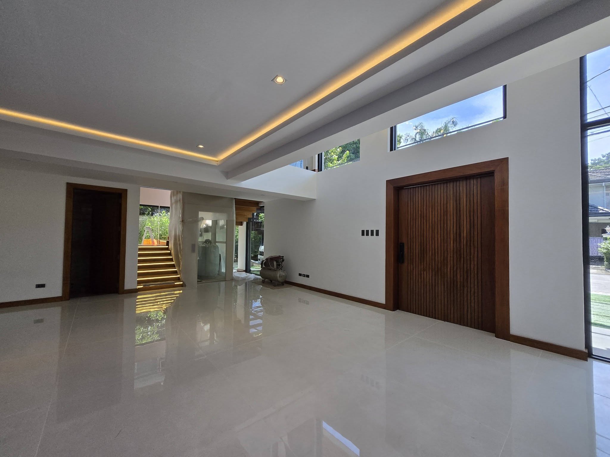 4-BedroomHouseandLotforSaleinAcropolis,QuezonCity-3.jpg