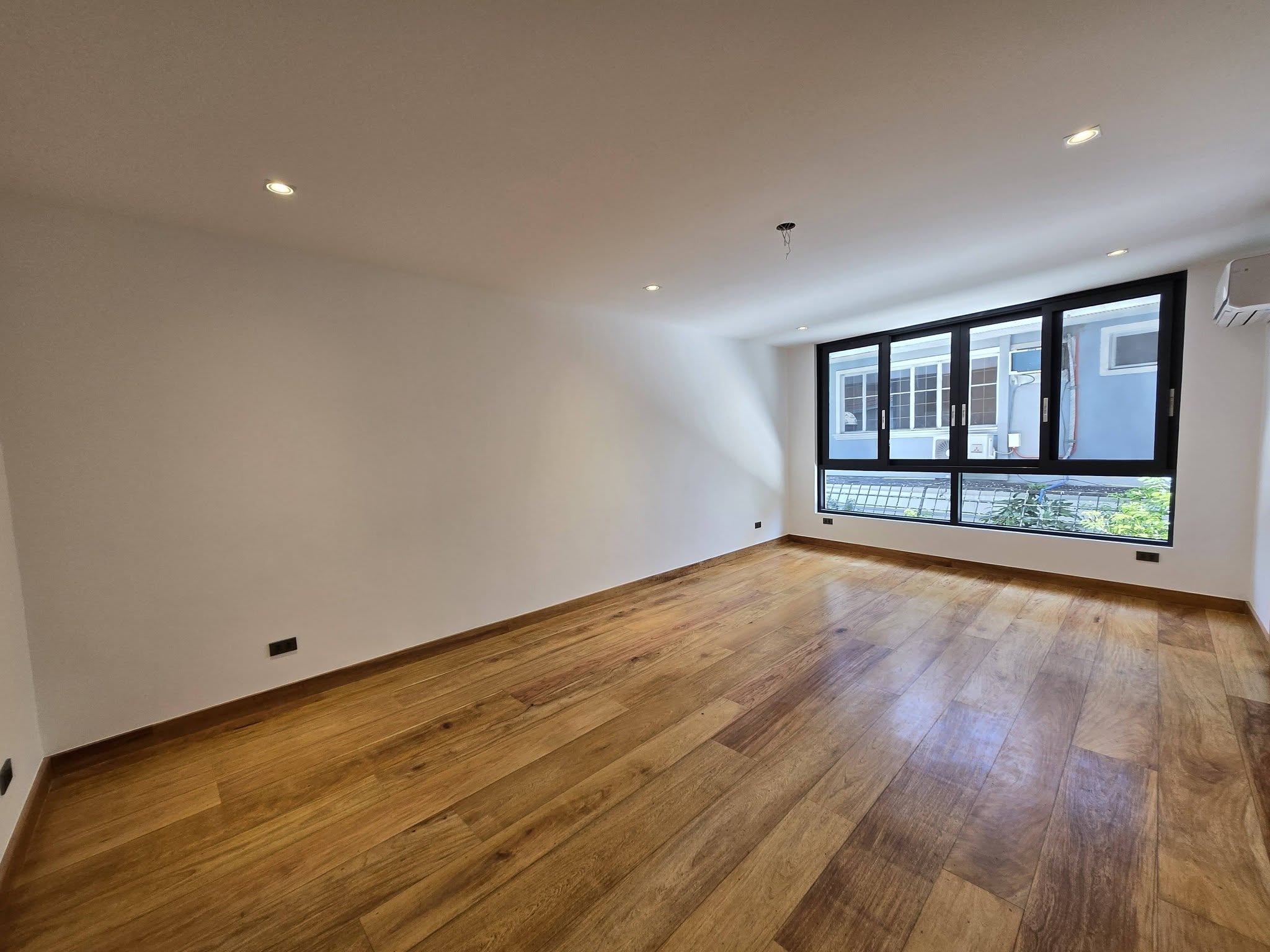 4-BedroomHouseandLotforSaleinAcropolis,QuezonCity-9.jpg
